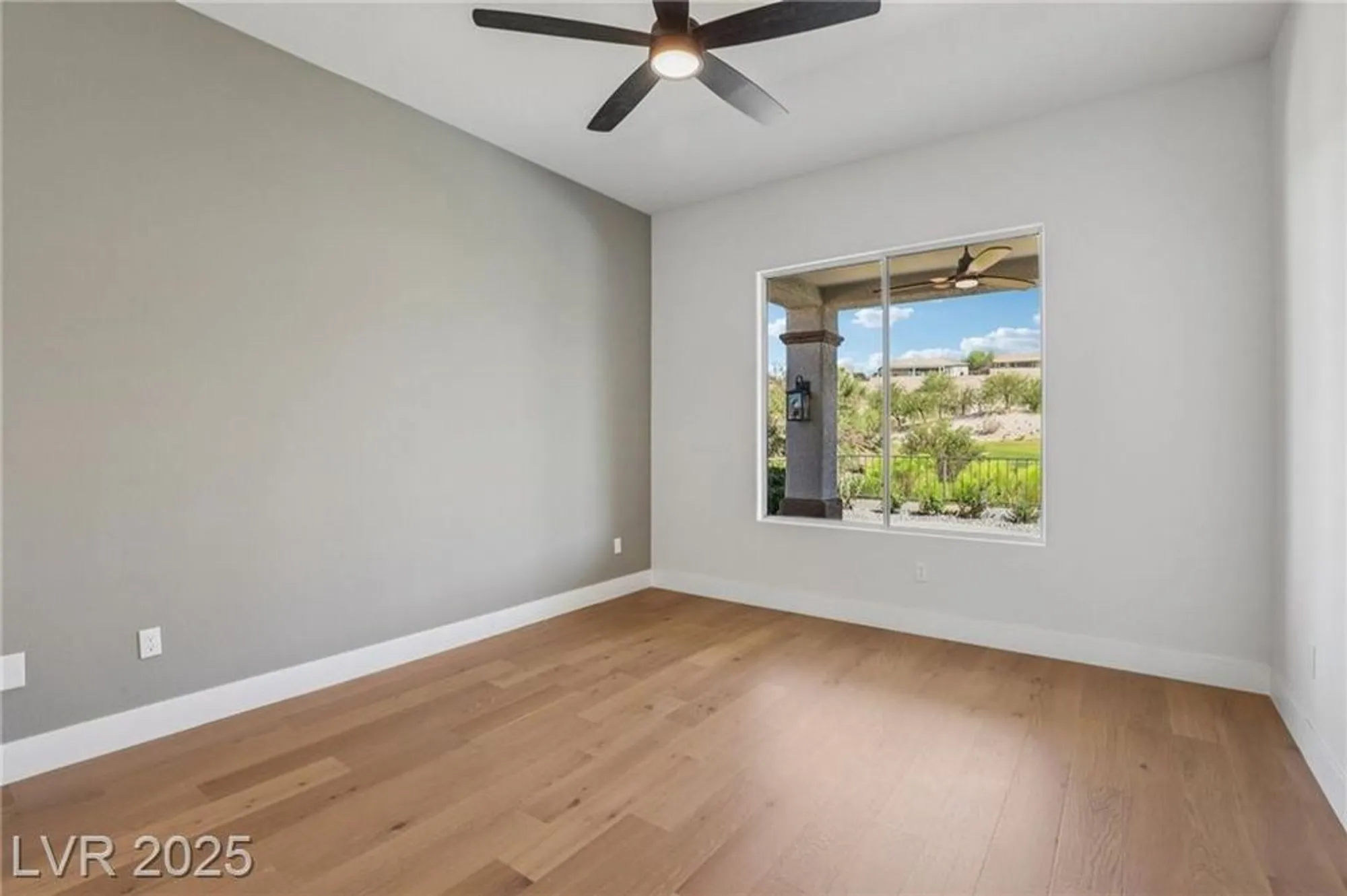 Property Slideshow image 46 of 82 | 2386 hardin ridge dr, Henderson, NV, 89052