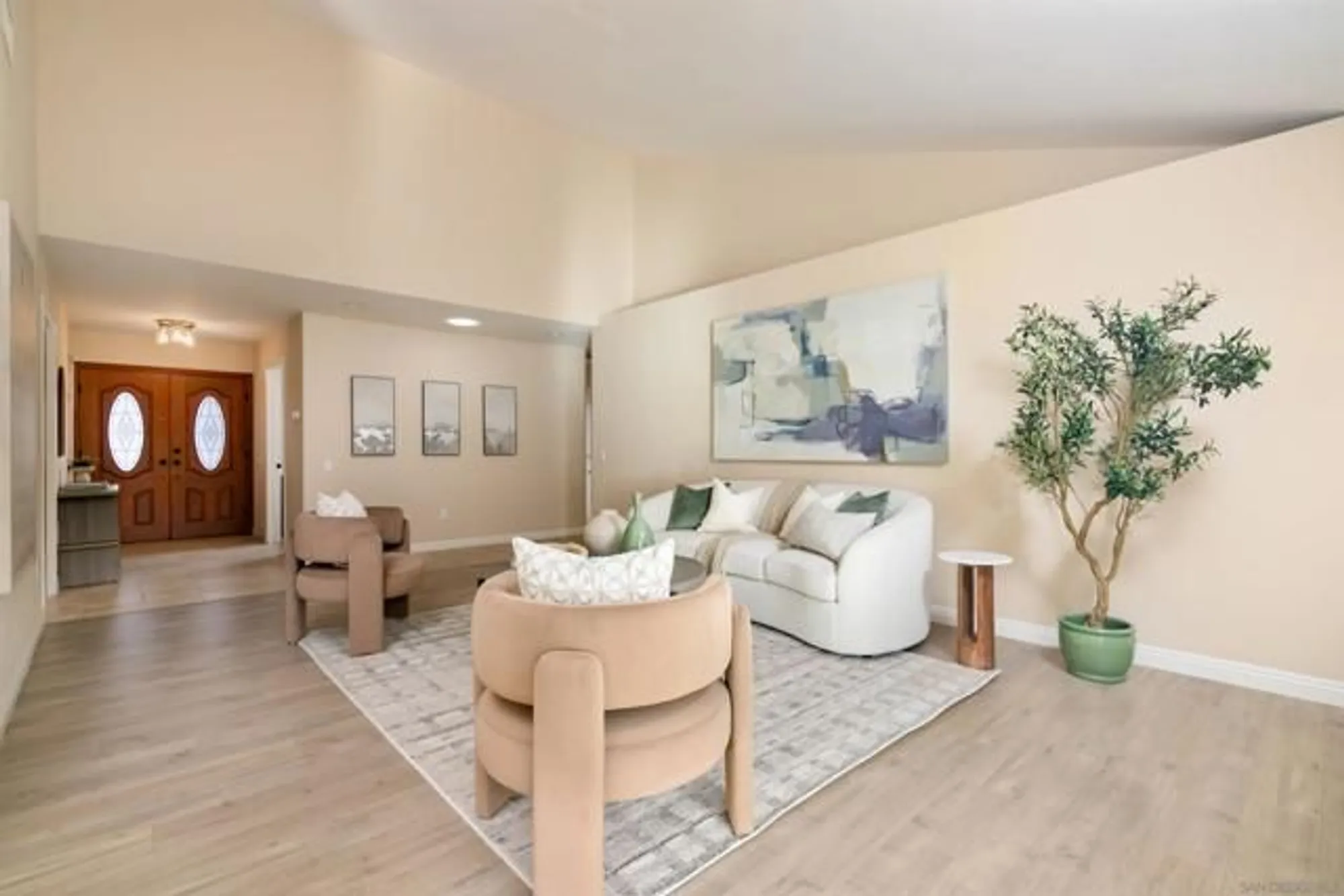 Property Slideshow image 12 of 46 | 12607 opimo dr, San Diego, CA, 92128