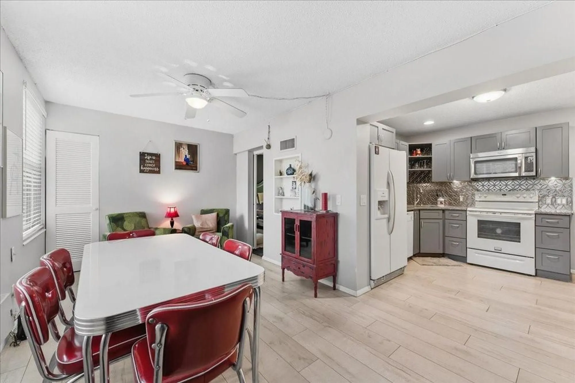 Property Slideshow image 15 of 44 | 2457 ecuadorian way 27, Clearwater, FL, 33763