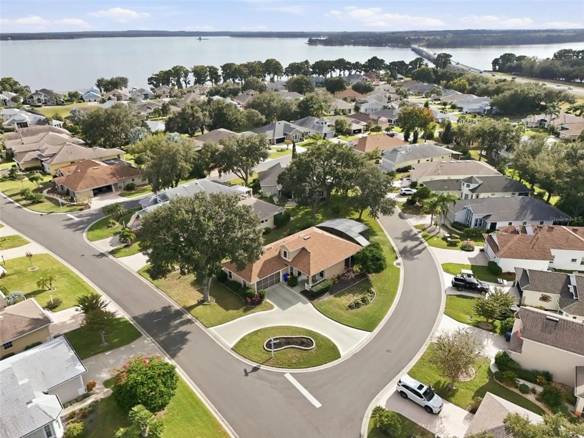 Property Slideshow image 4 of 38 | 6153 sailboat ave, Tavares, FL, 32778