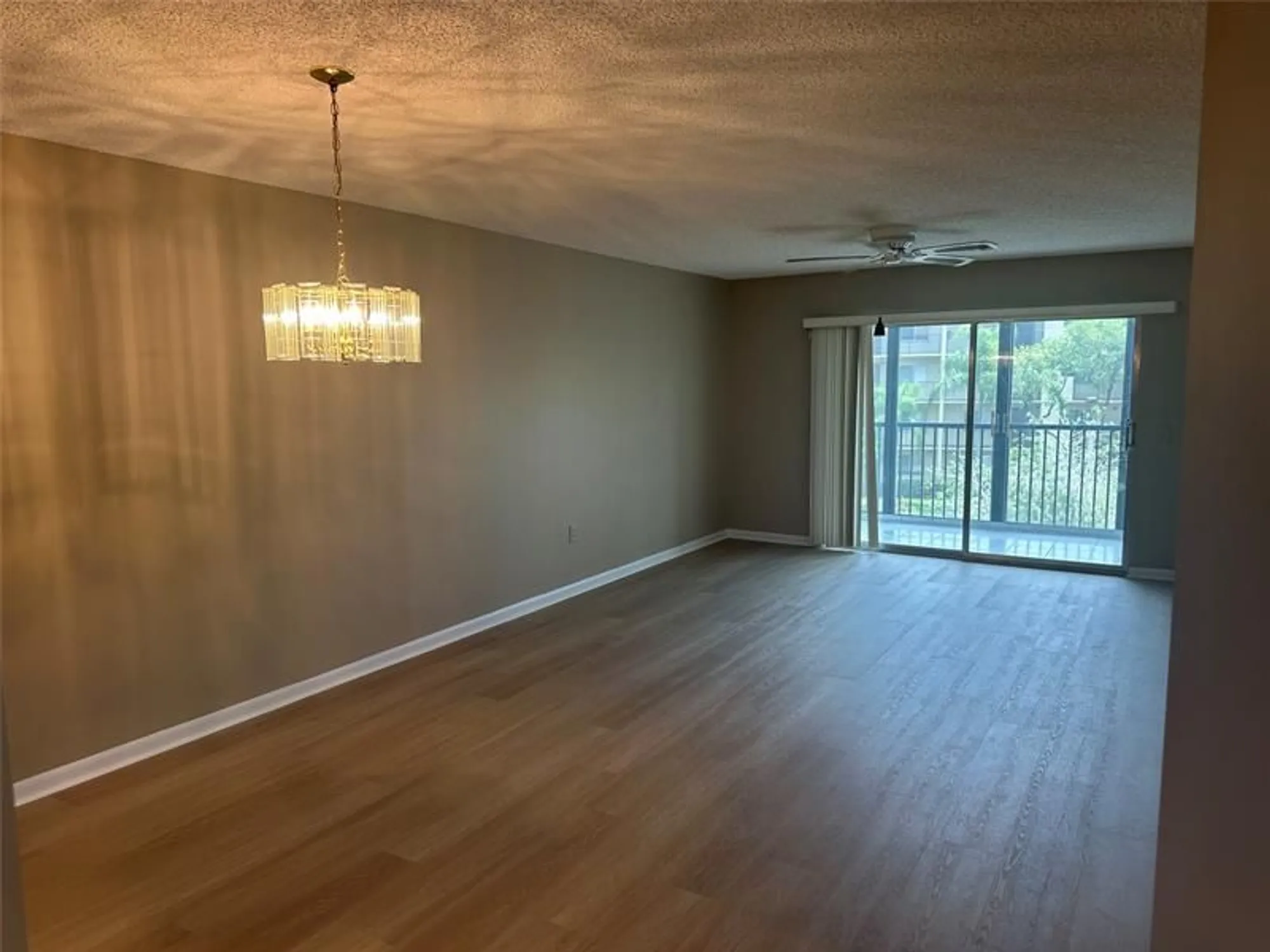 Property Slideshow image 2 of 10 | 1301 sw 142nd ave 308h, Pembroke Pines, FL, 33027