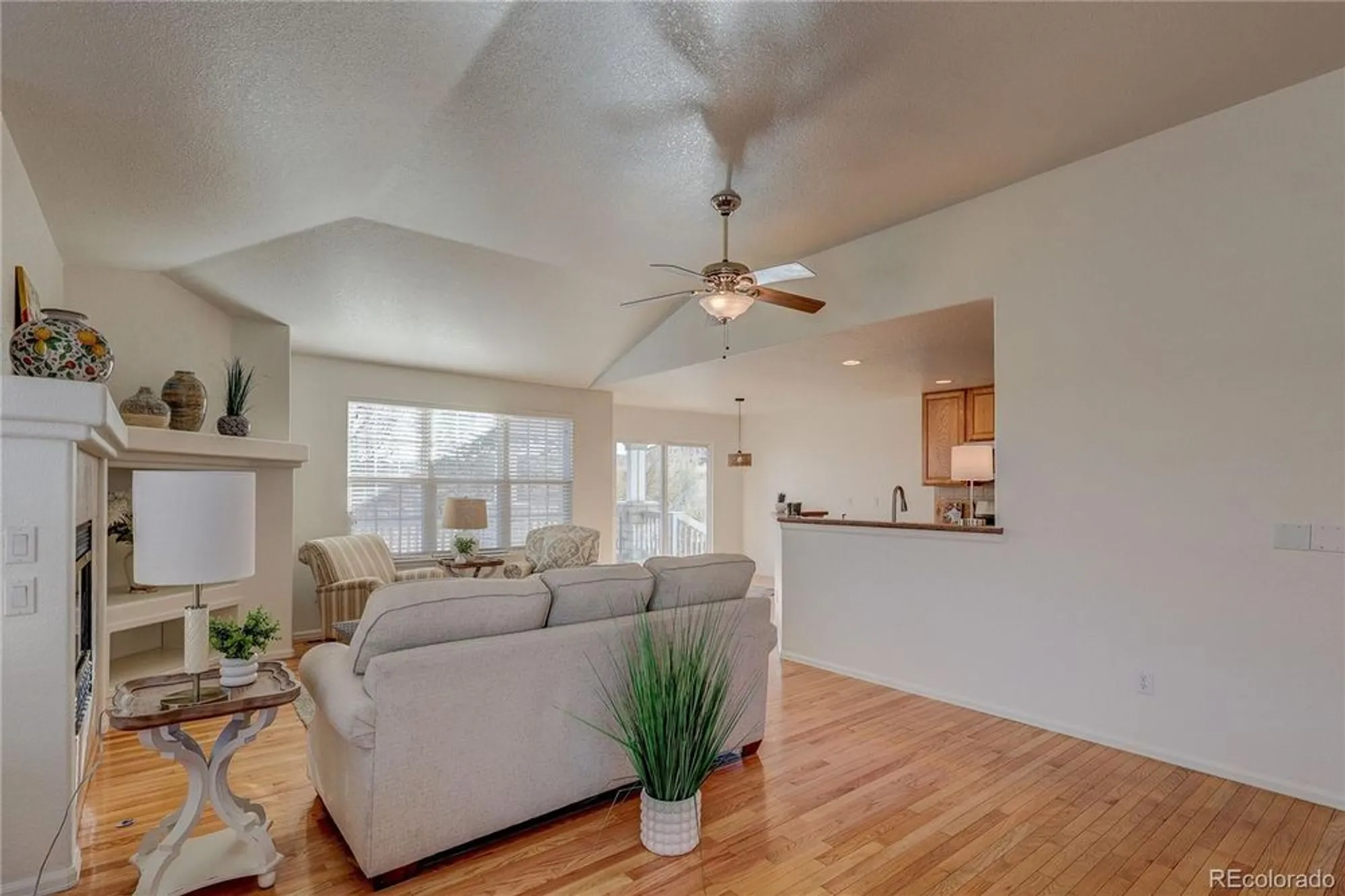 Property Slideshow image 10 of 45 | 22460 e heritage pkwy, Aurora, CO, 80016