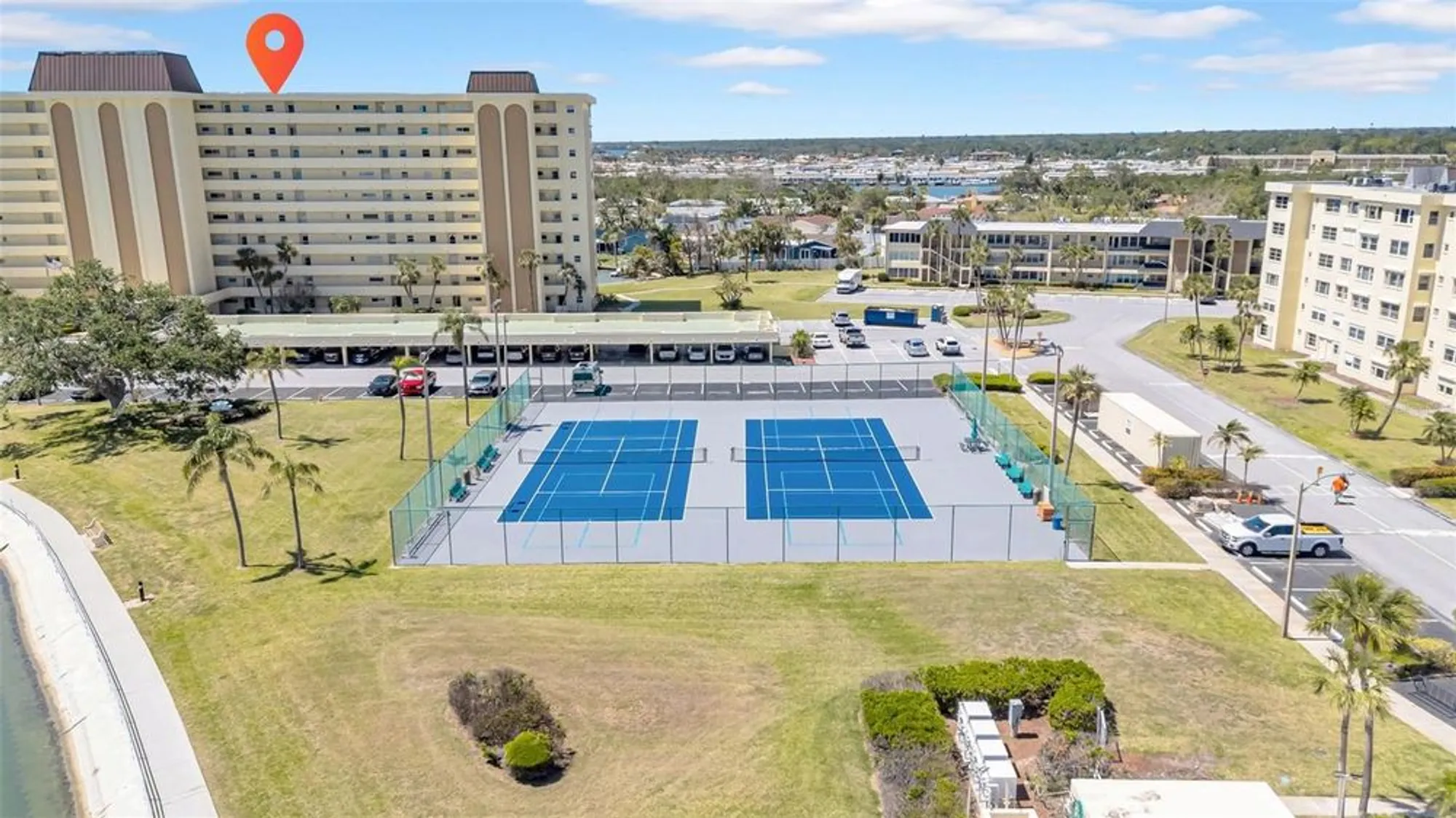 Property Slideshow image 44 of 49 | 4725 cove cir apt 302, St Petersburg, FL, 33708