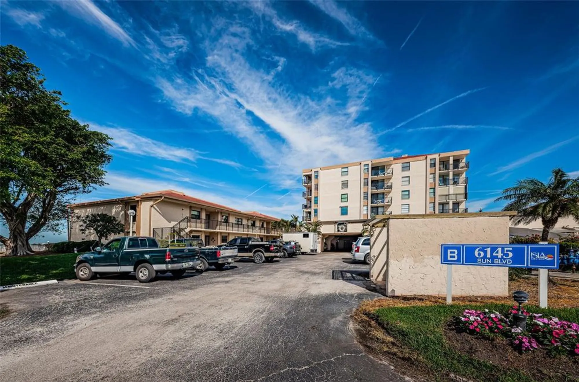 Property Slideshow image 2 of 63 | 6145 sun blvd apt 107, St Petersburg, FL, 33715