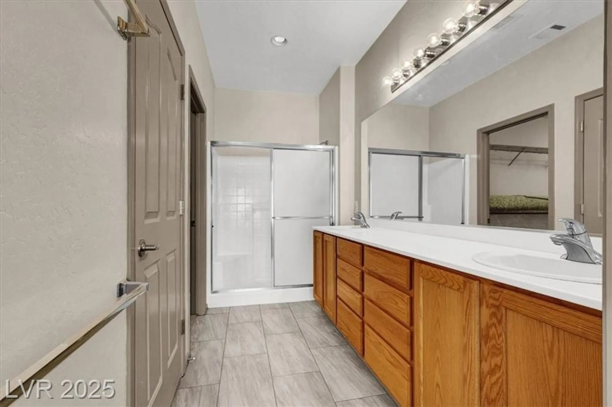 Property Slideshow image 14 of 52 | 7839 lyrebird dr, North Las Vegas, NV, 89084