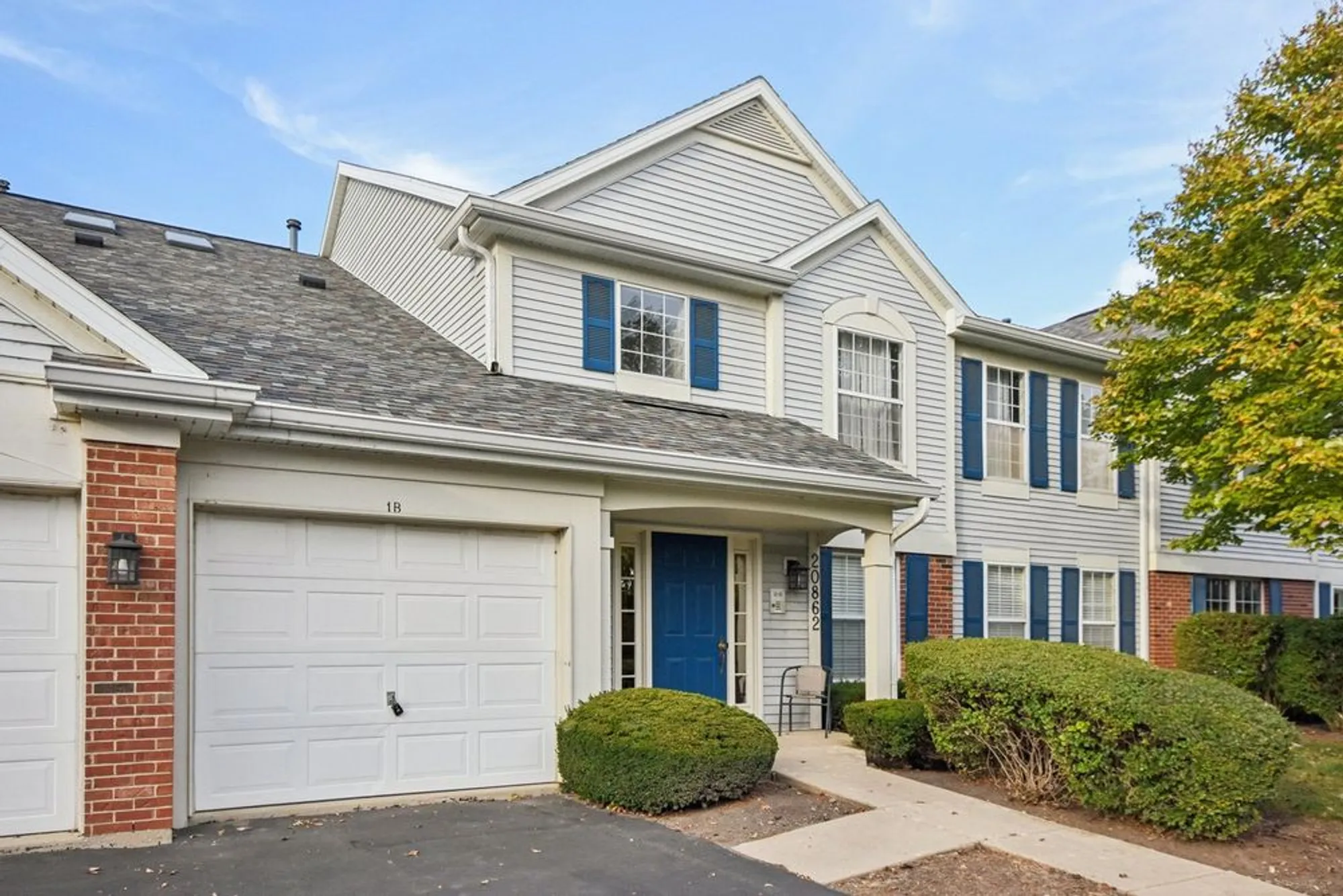 Property Slideshow image 2 of 20 | 20862 w torrey pines apt 1b, Plainfield, IL, 60544