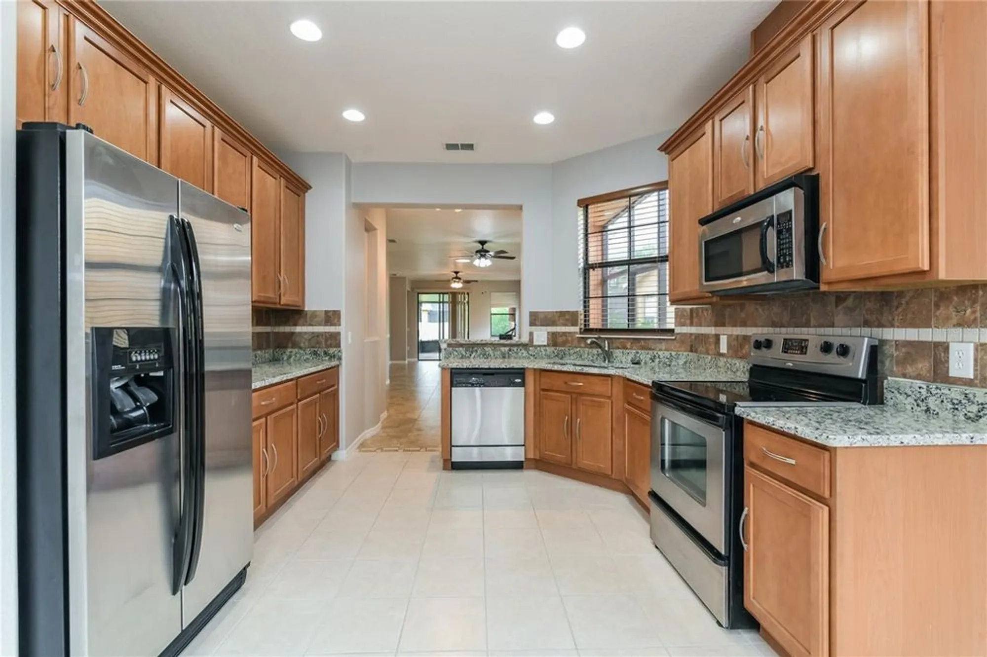 Property Slideshow image 6 of 16 | 505 millifiora ln, Kissimmee, FL, 34759