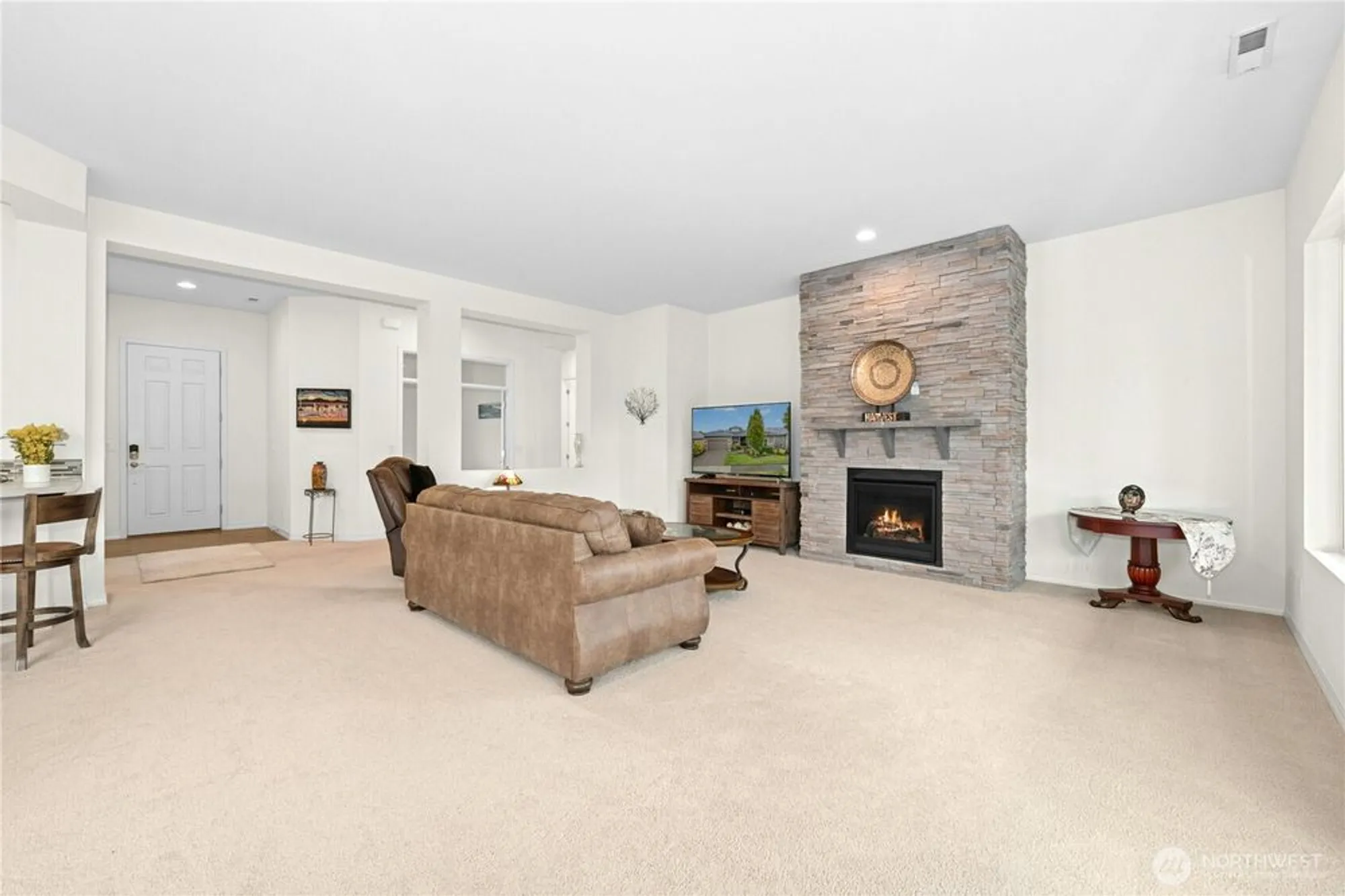 Property Slideshow image 9 of 38 | 5206 waldron dr, Lacey, WA, 98516