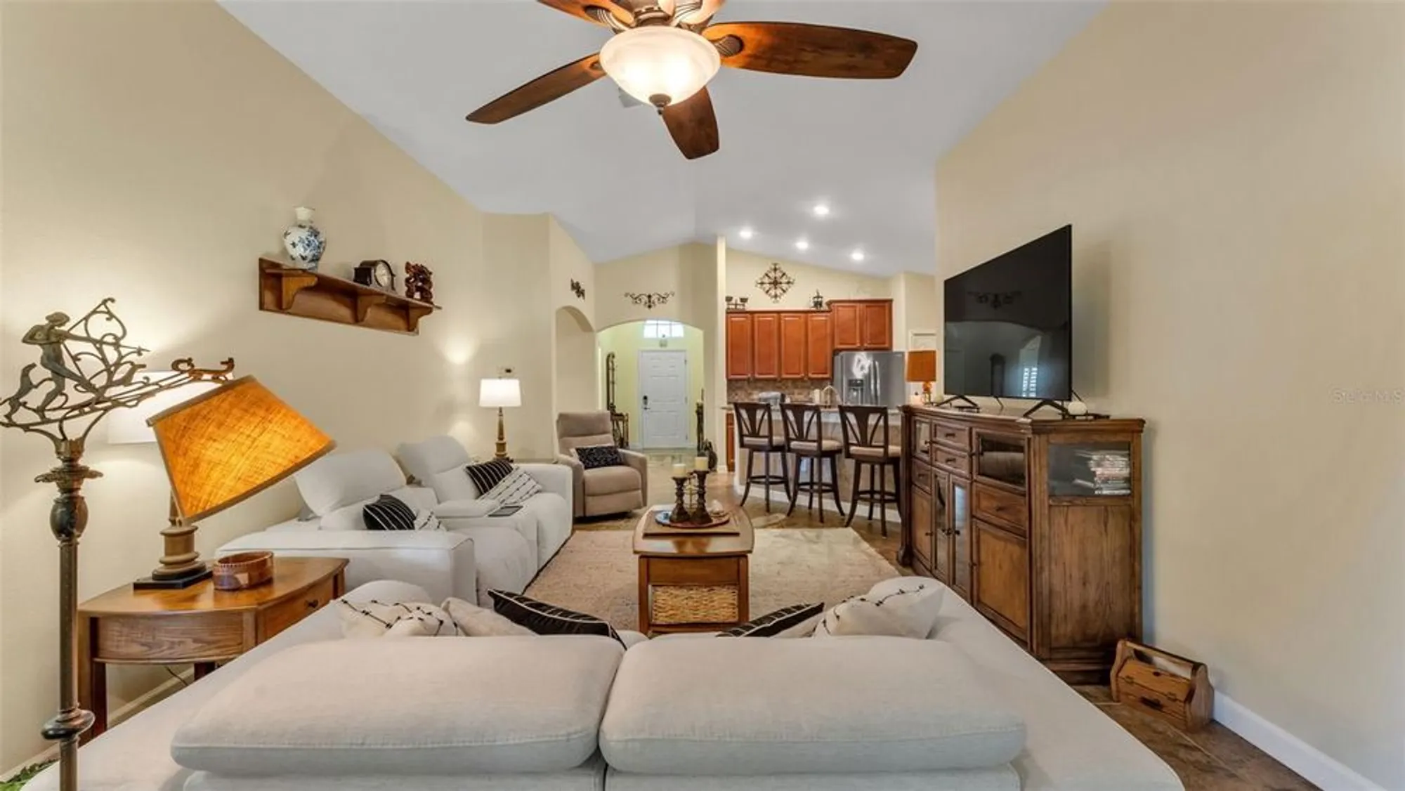 Property Slideshow image 33 of 80 | 4016 carteret dr, Winter Haven, FL, 33884