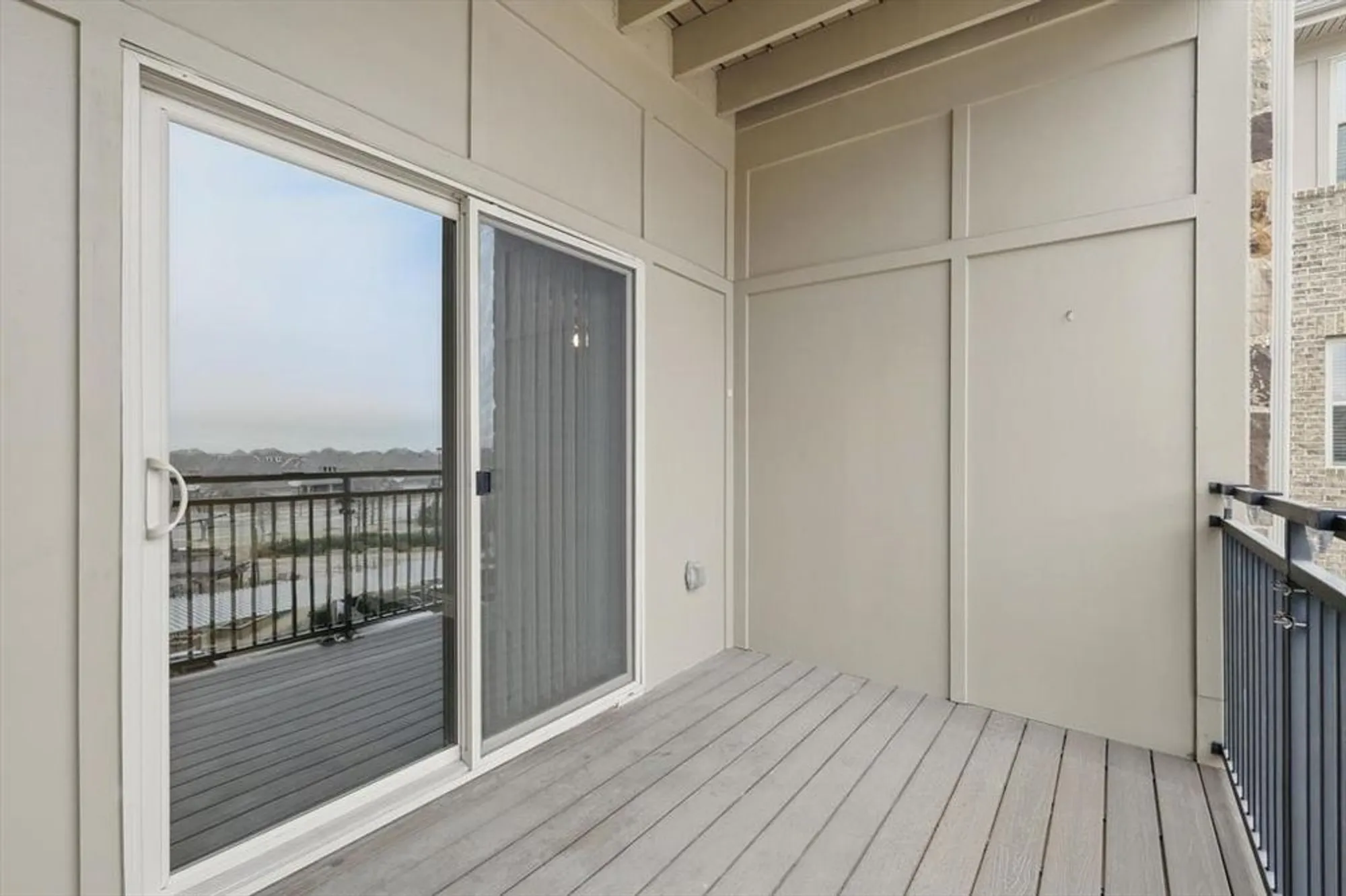 Property Slideshow image 25 of 38 | 1735 wittington pl apt 3308, Dallas, TX, 75234