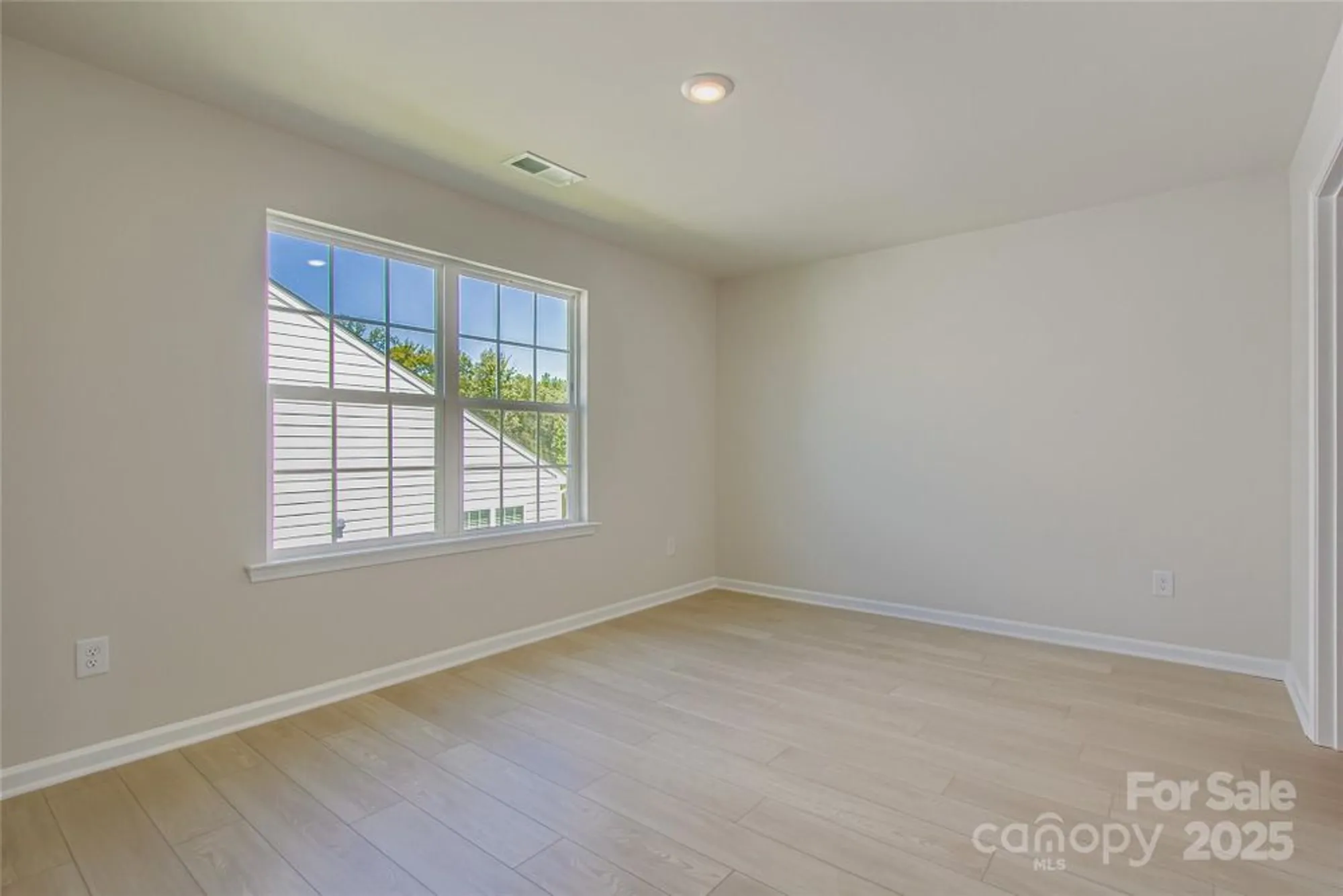 Property Slideshow image 10 of 16 | 2844 morning song way, Lancaster, SC, 29720