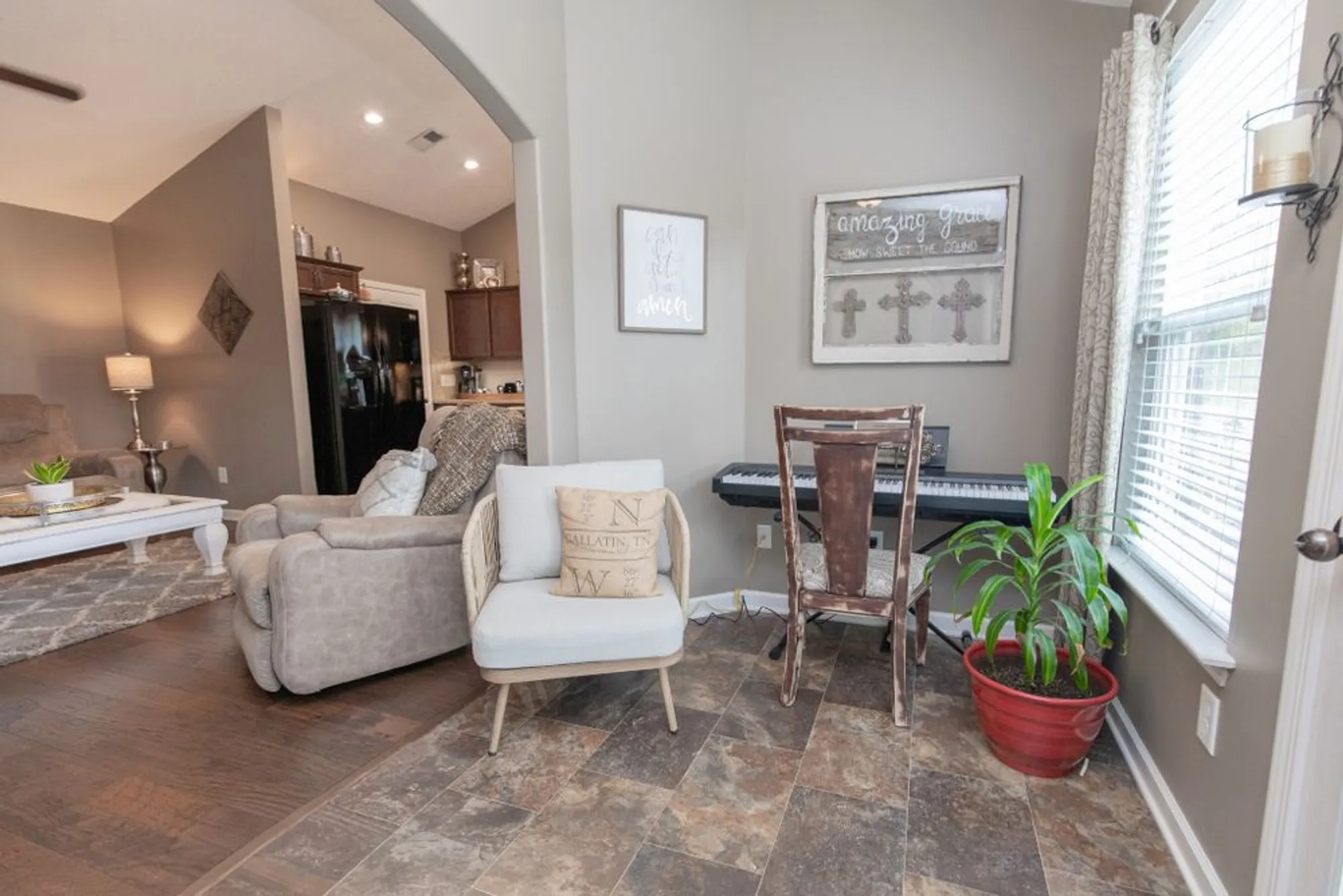 Property Slideshow image 19 of 50 | 395 devon chase hl 6001, Gallatin, TN, 37066