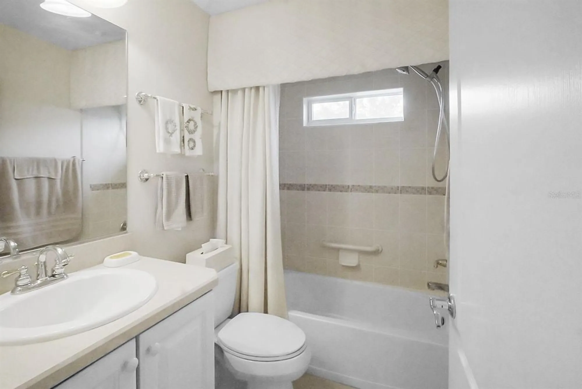 Property Slideshow image 14 of 41 | 1147 isle of palms path, The Villages, FL, 32162