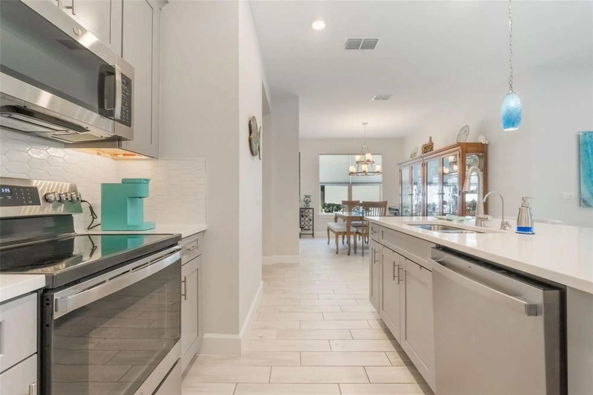 Property Slideshow image 11 of 46 | 1062 umbria dr, Kissimmee, FL, 34759