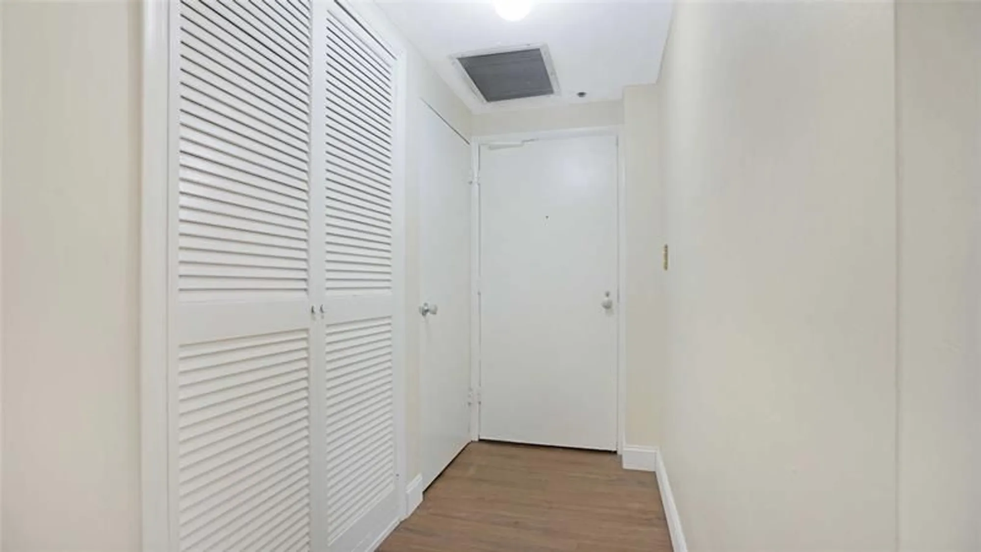 Property Slideshow image 9 of 49 | 3333 ne 34th st 109, Fort Lauderdale, FL, 33308