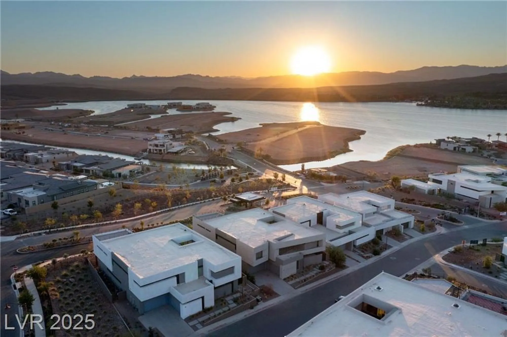 Property Slideshow image 8 of 22 | 36 rainbow point pl, Henderson, NV, 89011