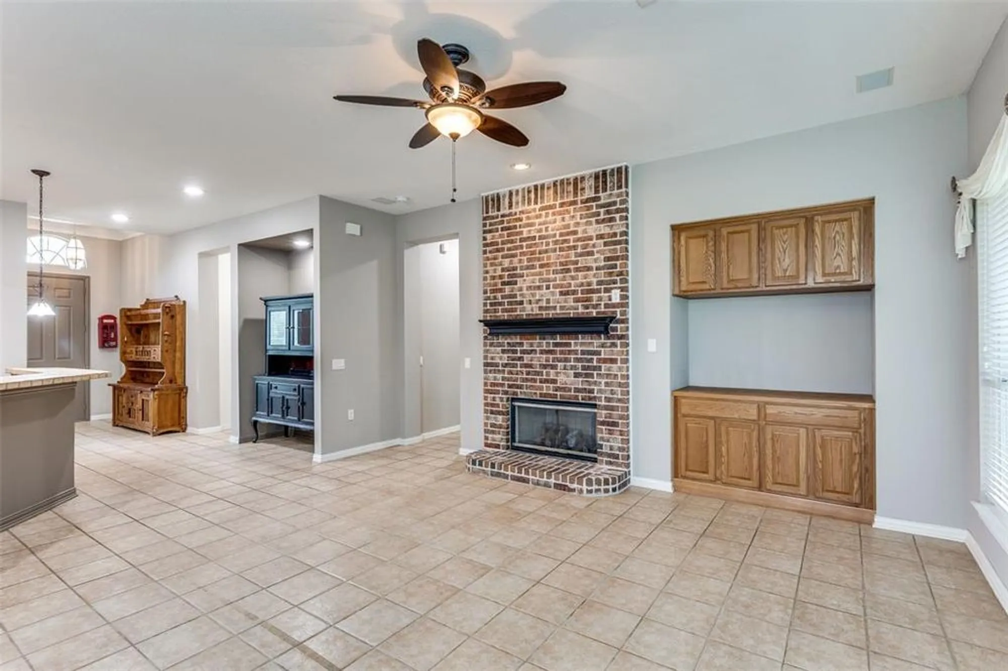 Property Slideshow image 2 of 40 | 351 southern hills dr, Fairview, TX, 75069