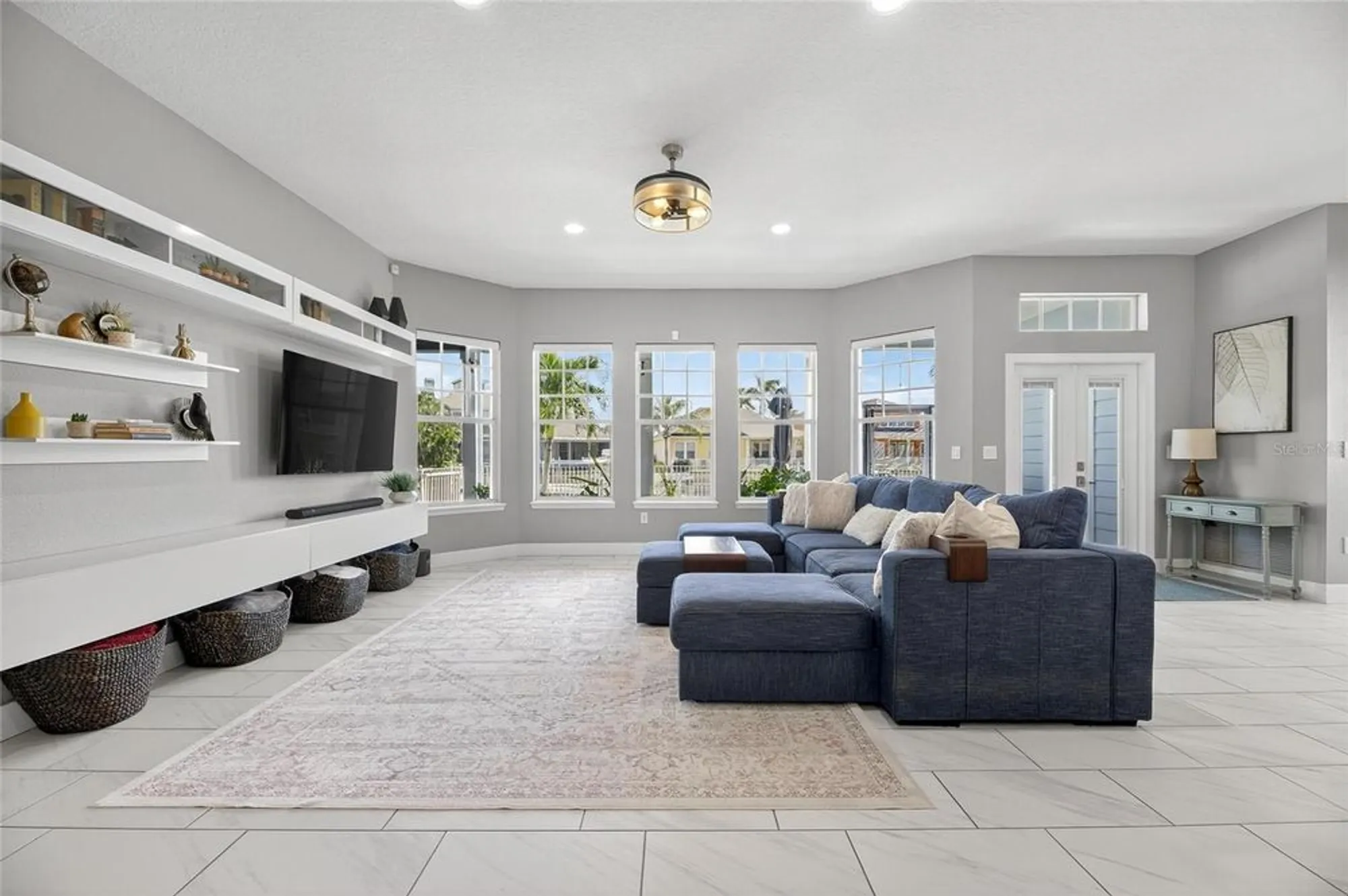 Property Slideshow image 17 of 66 | 526 islebay dr, Apollo Beach, FL, 33572