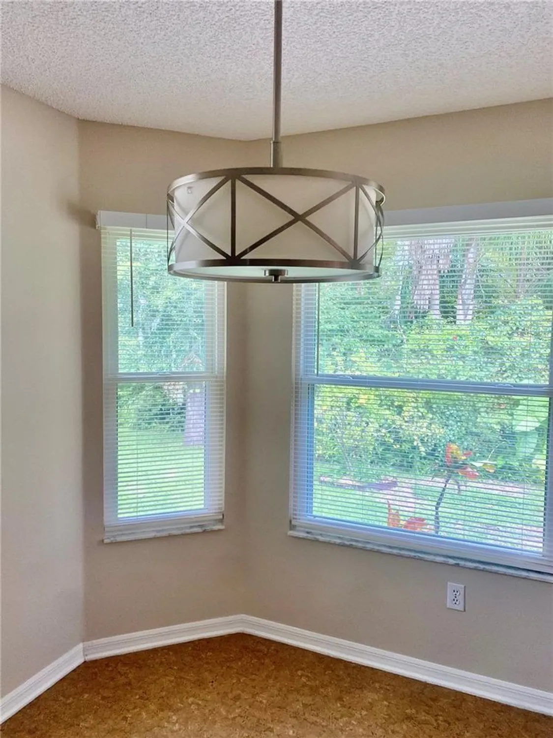 Property Slideshow image 19 of 38 | 32622 oak park dr, Leesburg, FL, 34748