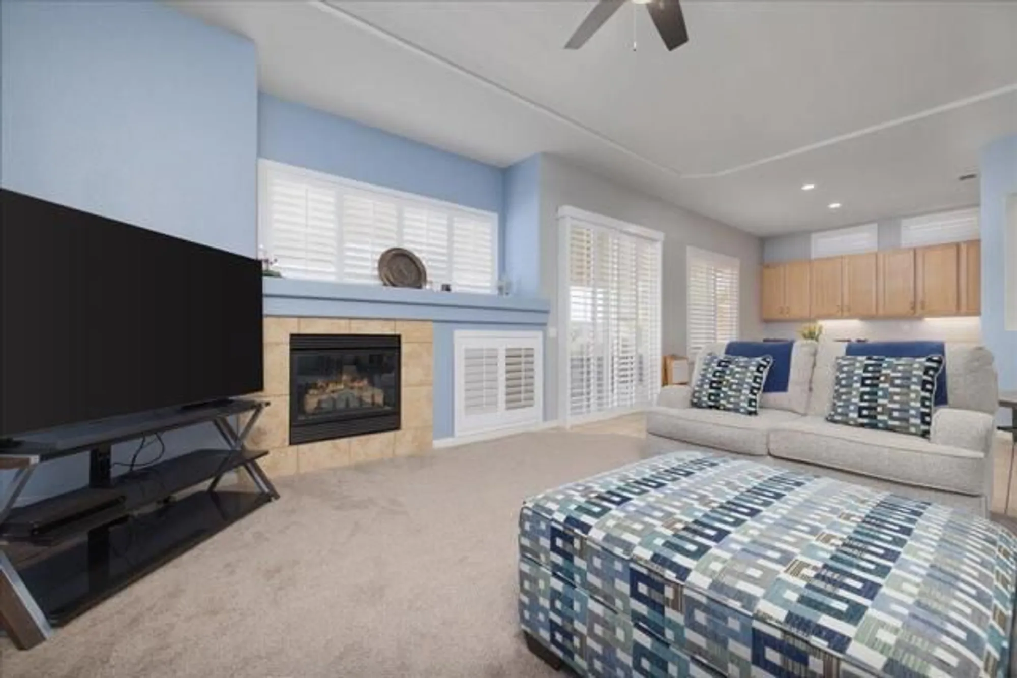 Property Slideshow image 10 of 40 | 2165 birdie dr, Banning, CA, 92220