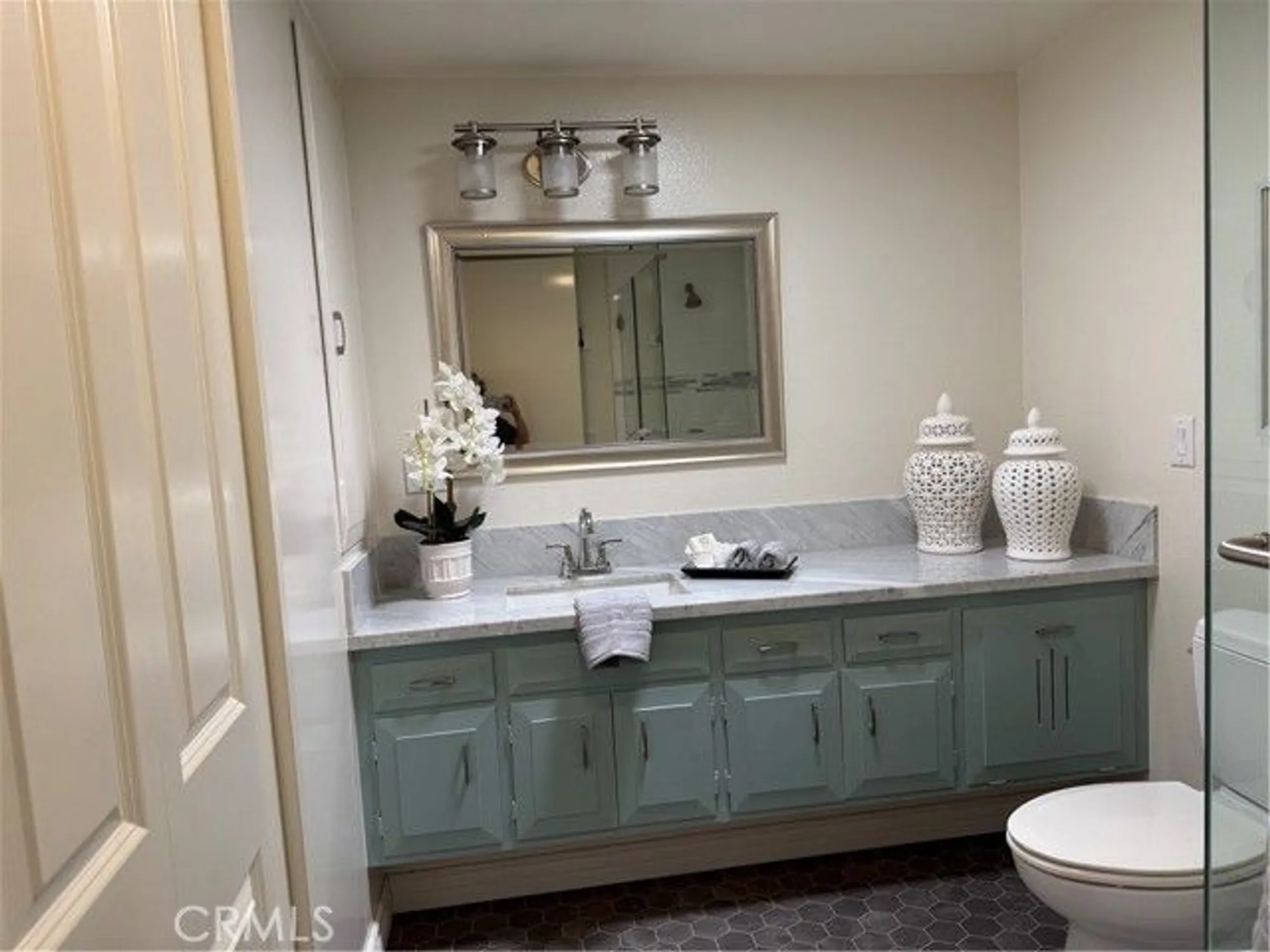 Property Slideshow image 12 of 14 | 1540 northwood rd, Seal Beach, CA, 90740