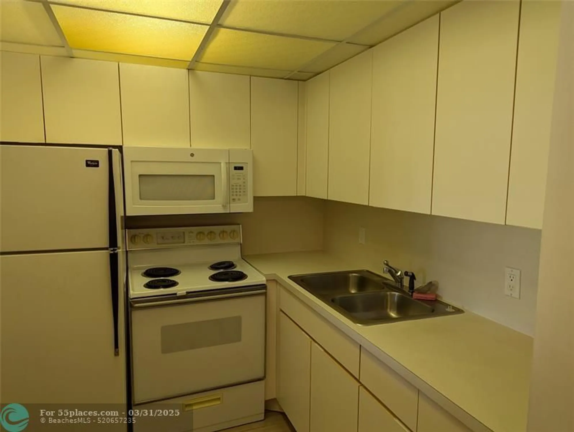 Property Slideshow image 11 of 32 | 190 oakridge m # 190, Deerfield Beach, FL, 33442