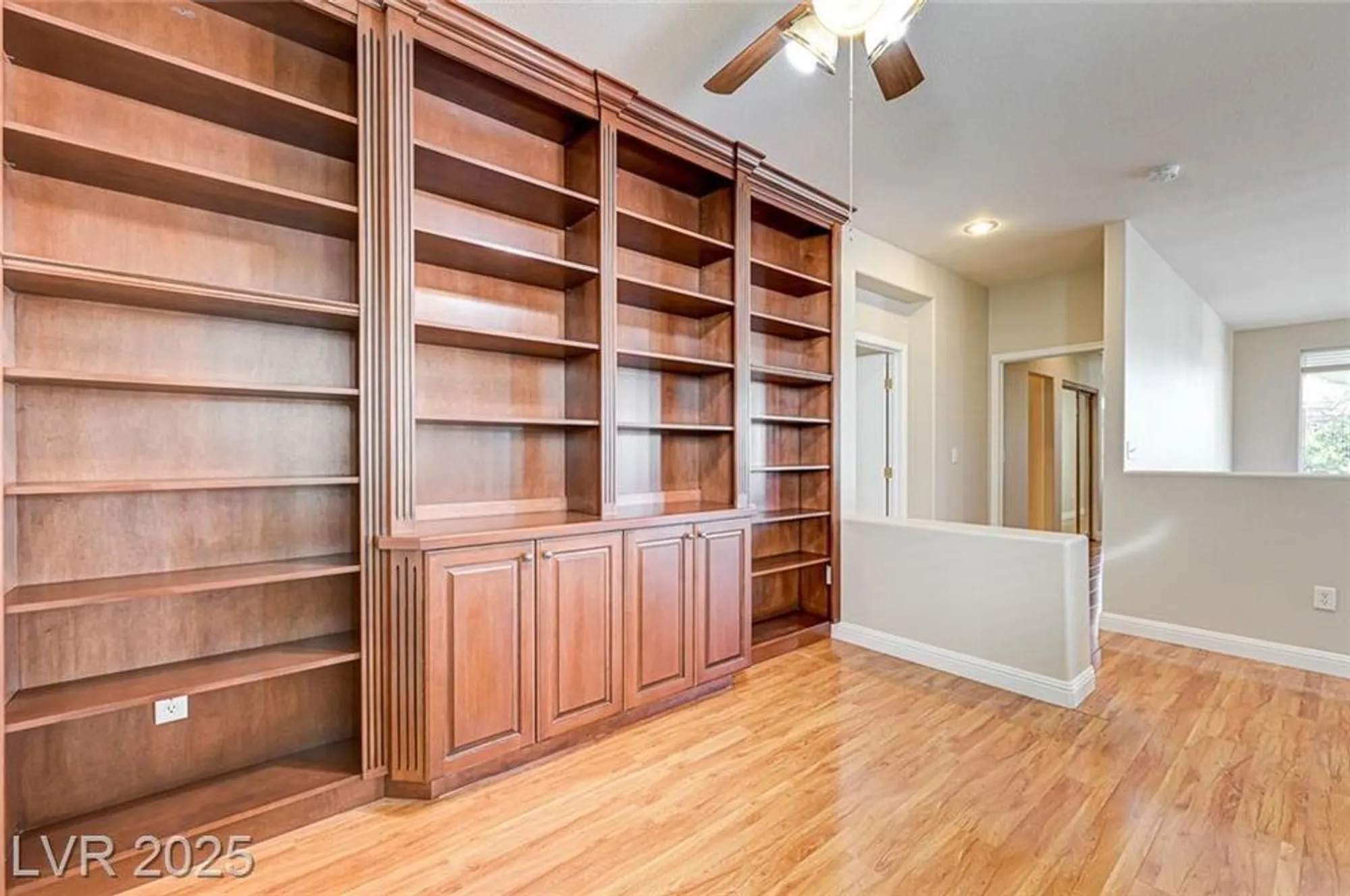 Property Slideshow image 21 of 65 | 10532 riva grande ct, Las Vegas, NV, 89135