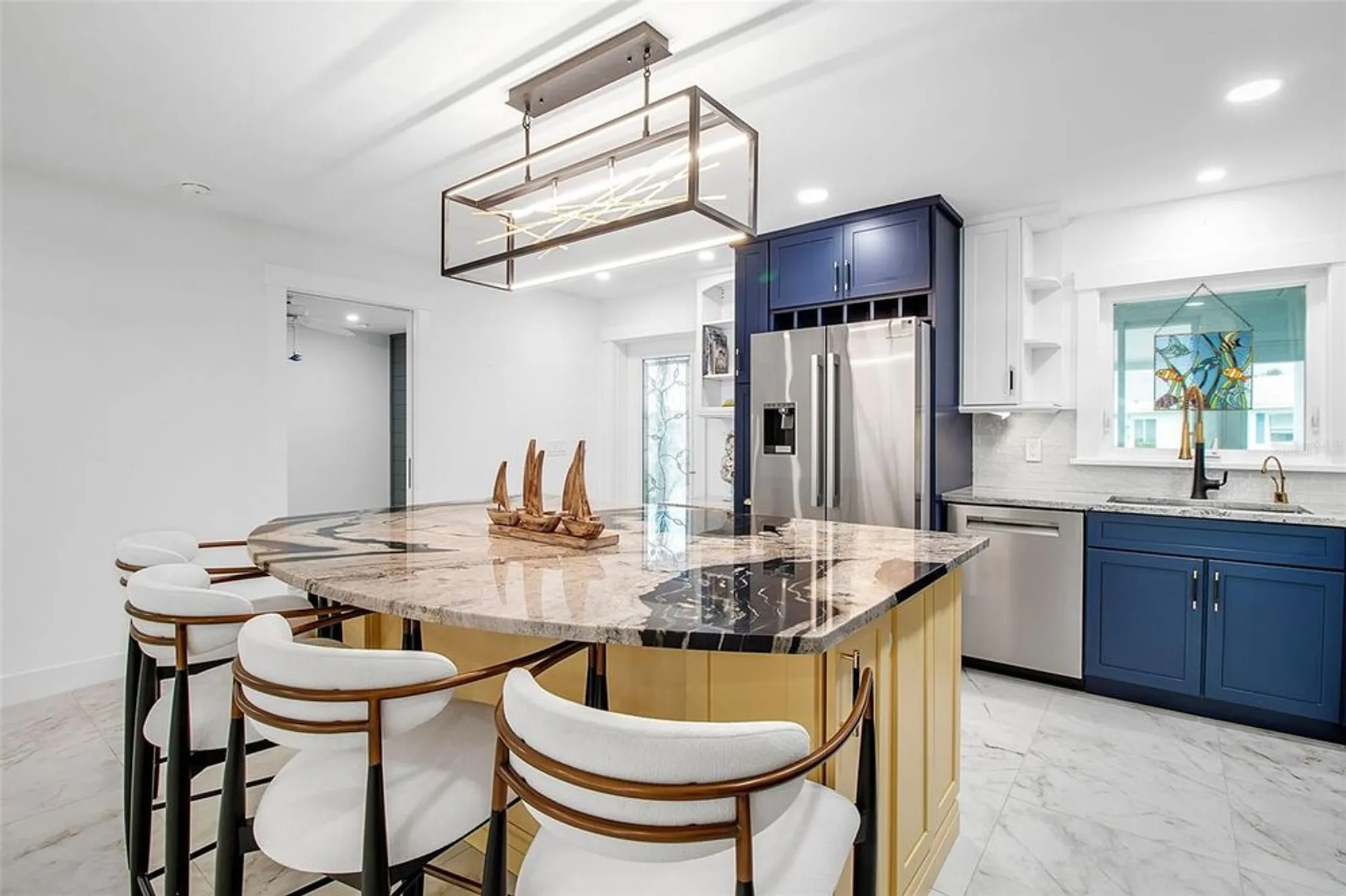 Property Slideshow image 12 of 39 | 602 fair winds dr # 602, Nokomis, FL, 34275