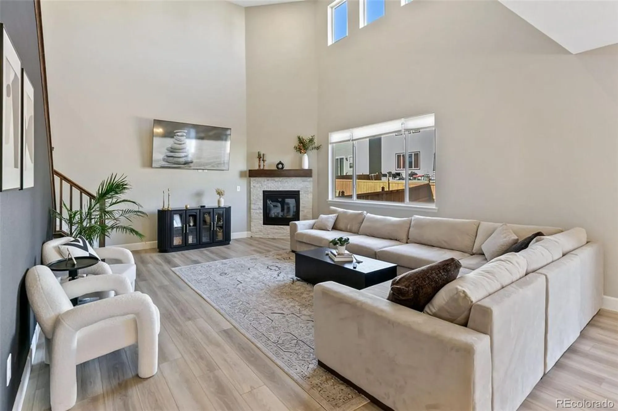 Property Slideshow image 7 of 40 | 3885 red valley cir, Castle Rock, CO, 80104