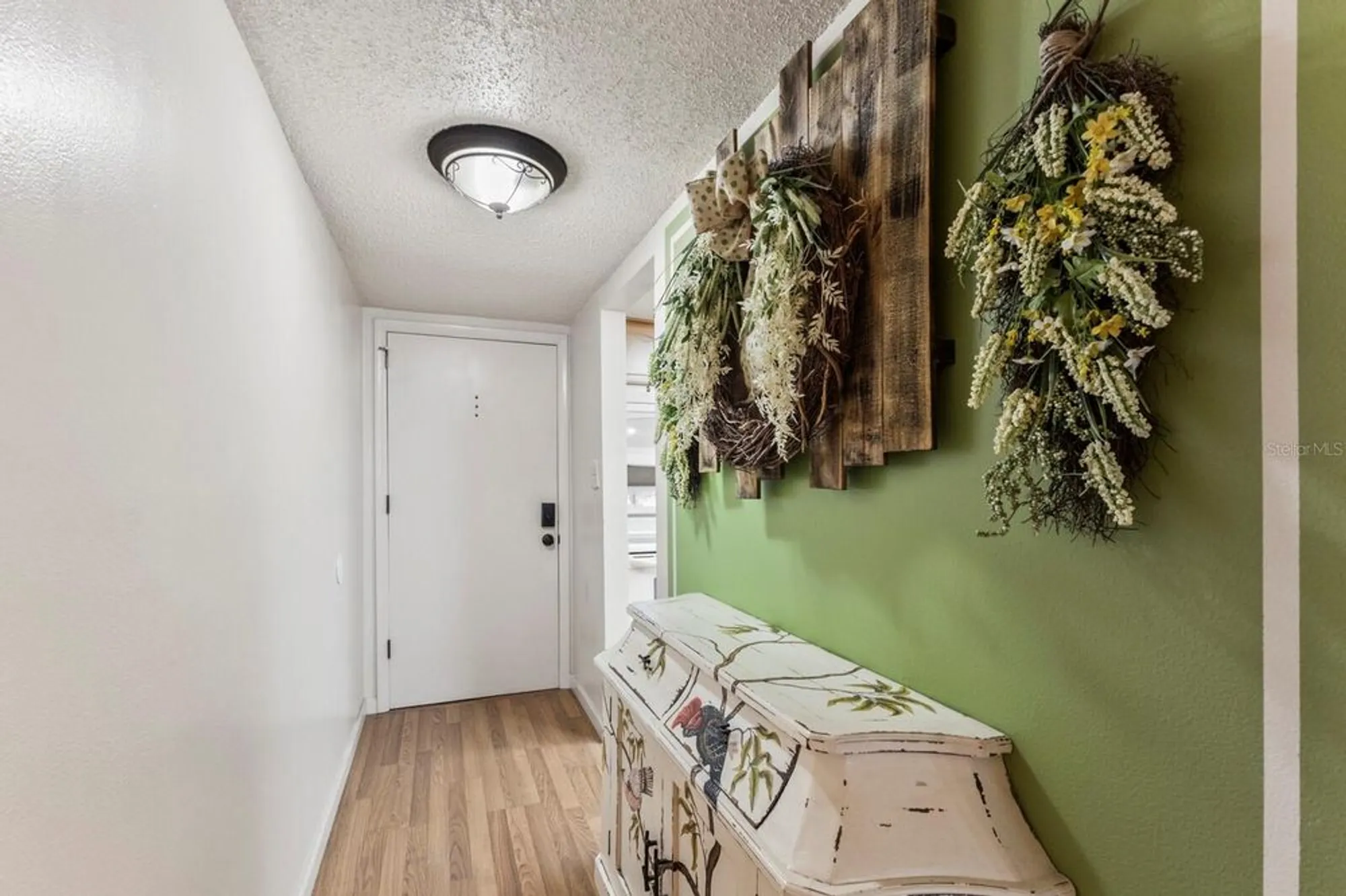 Property Slideshow image 5 of 35 | 4015 lake bayshore dr # 108, Bradenton, FL, 34205