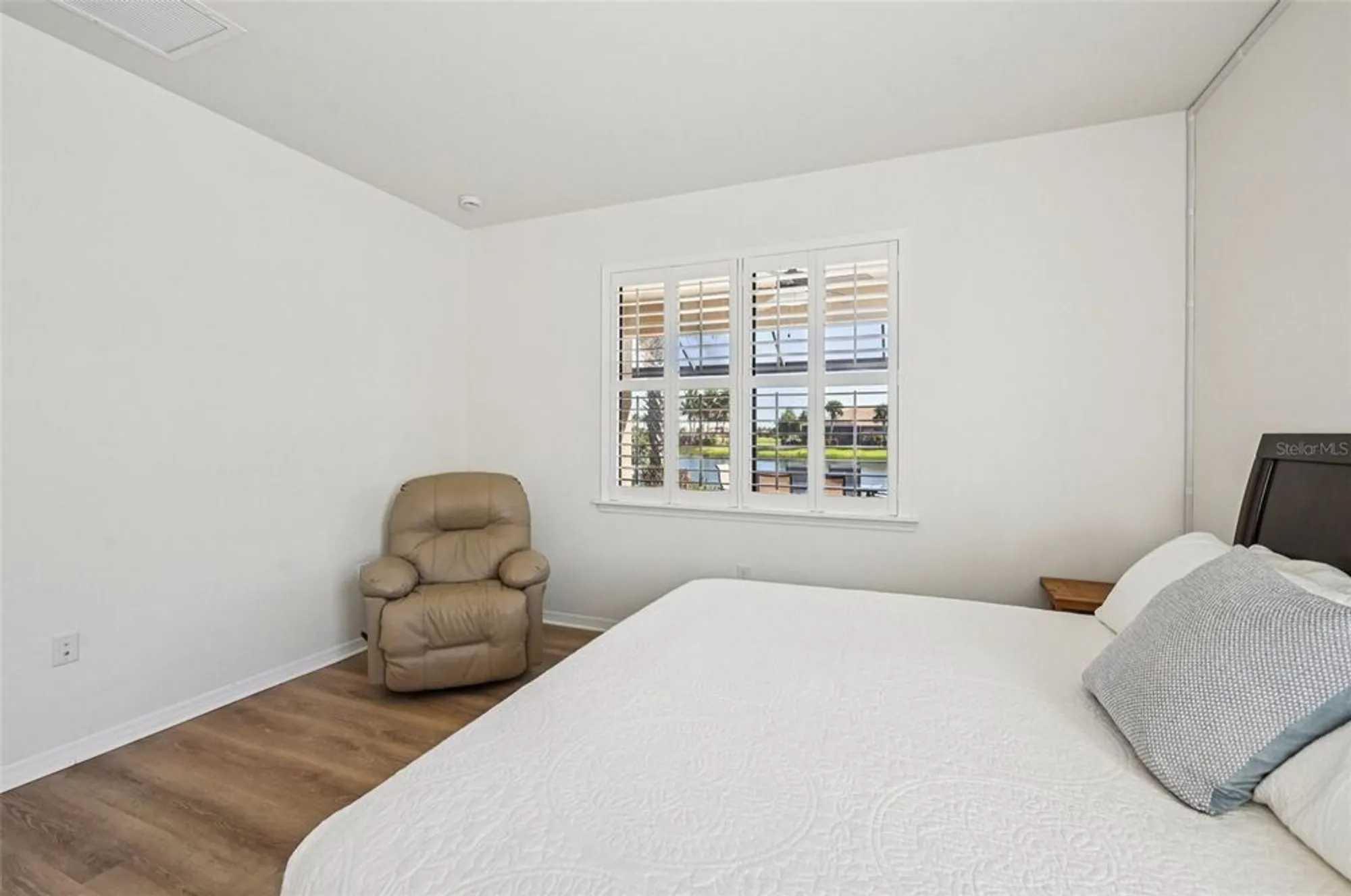 Property Slideshow image 17 of 51 | 19220 isadora st, Venice, FL, 34293