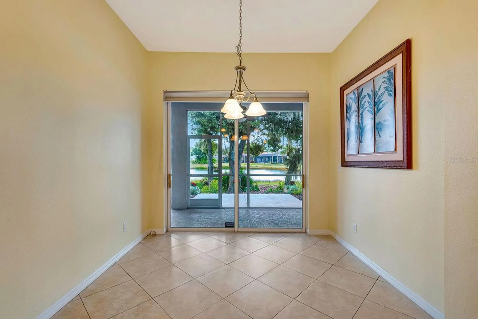 Property Slideshow image 13 of 31 | 804 regal manor way, Sun City Center, FL, 33573