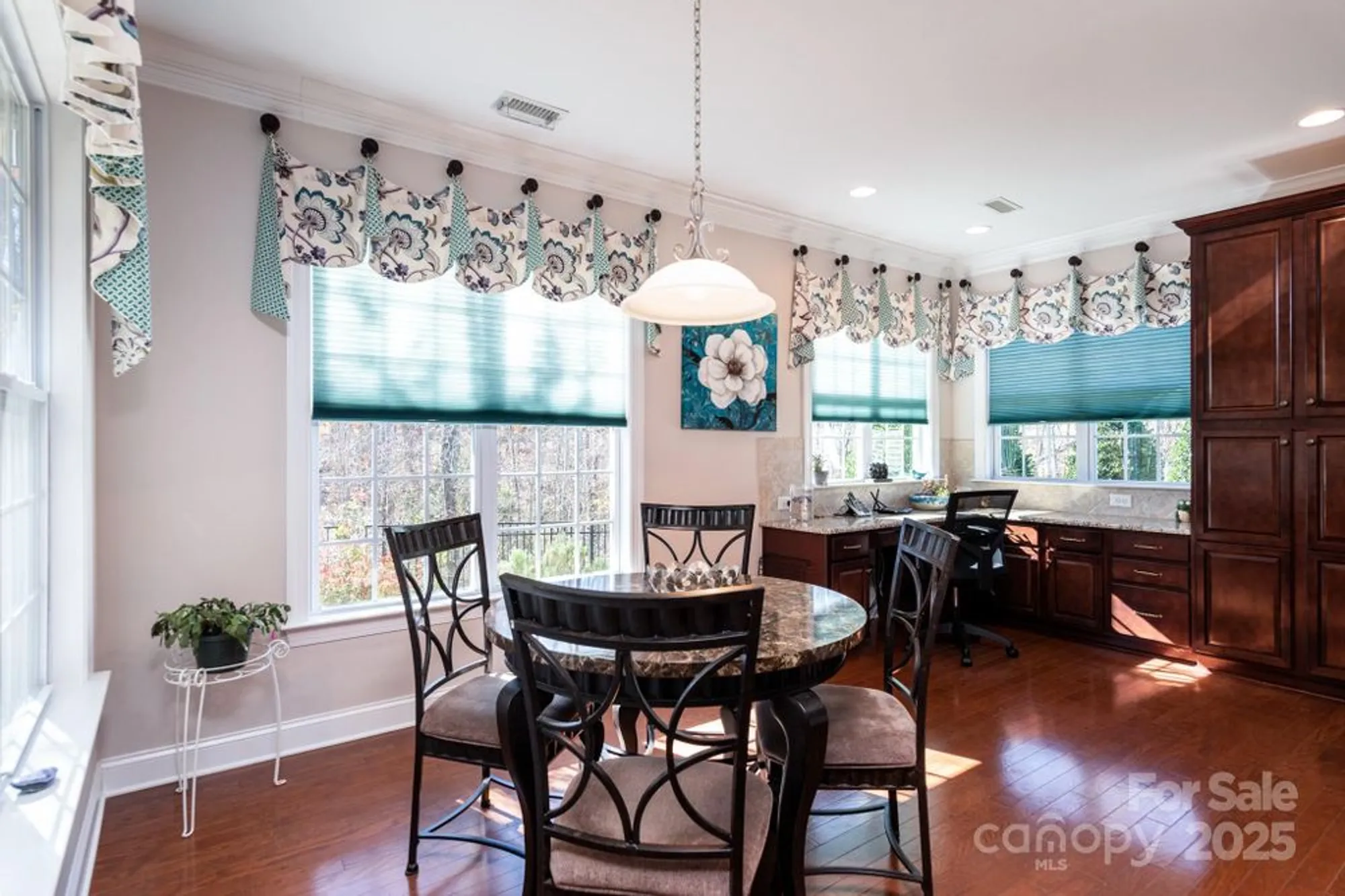 Property Slideshow image 13 of 44 | 12612 meetinghouse dr, Cornelius, NC, 28031