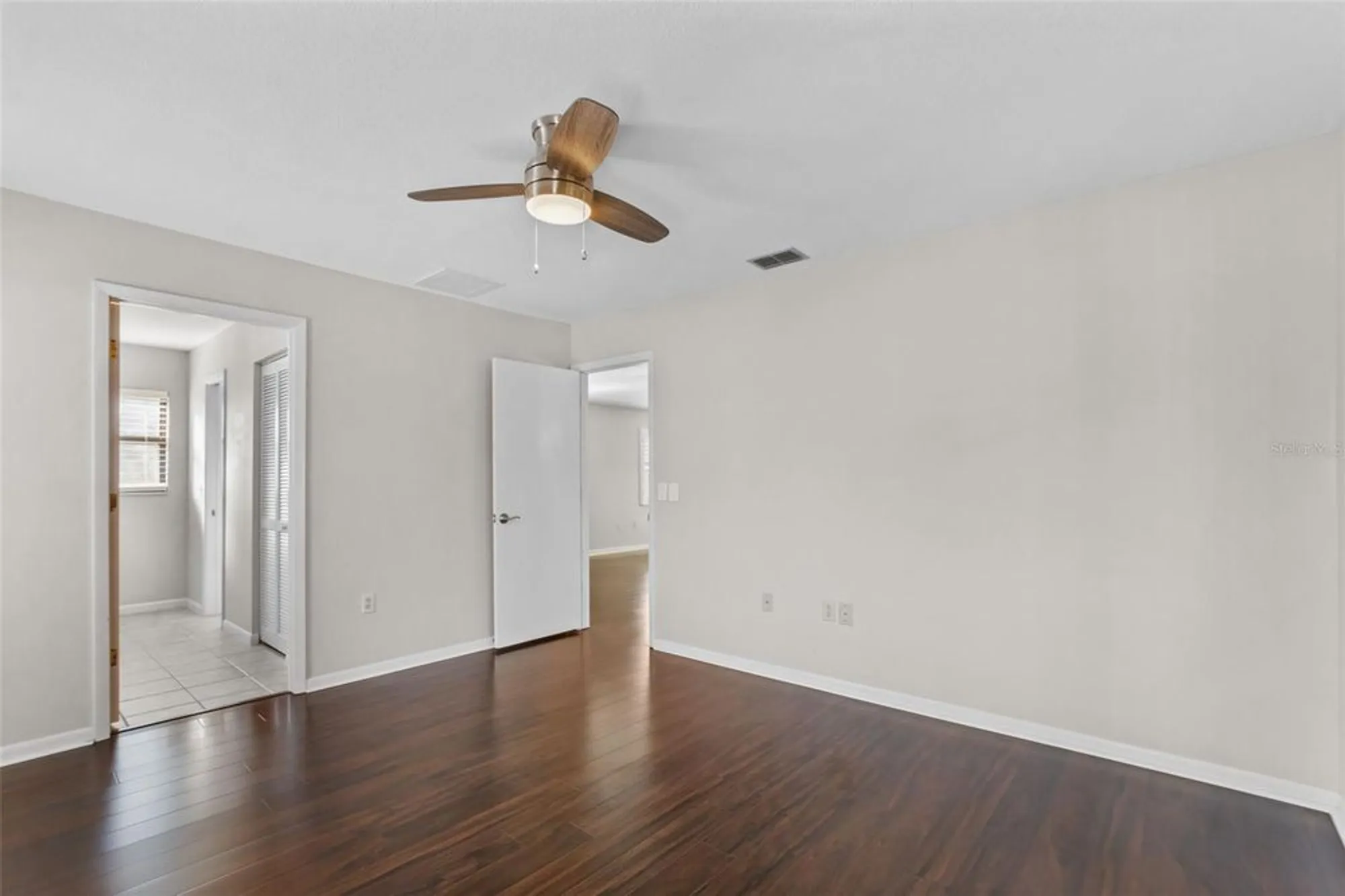 Property Slideshow image 17 of 27 | 4904 goldenview ln, Lakeland, FL, 33811