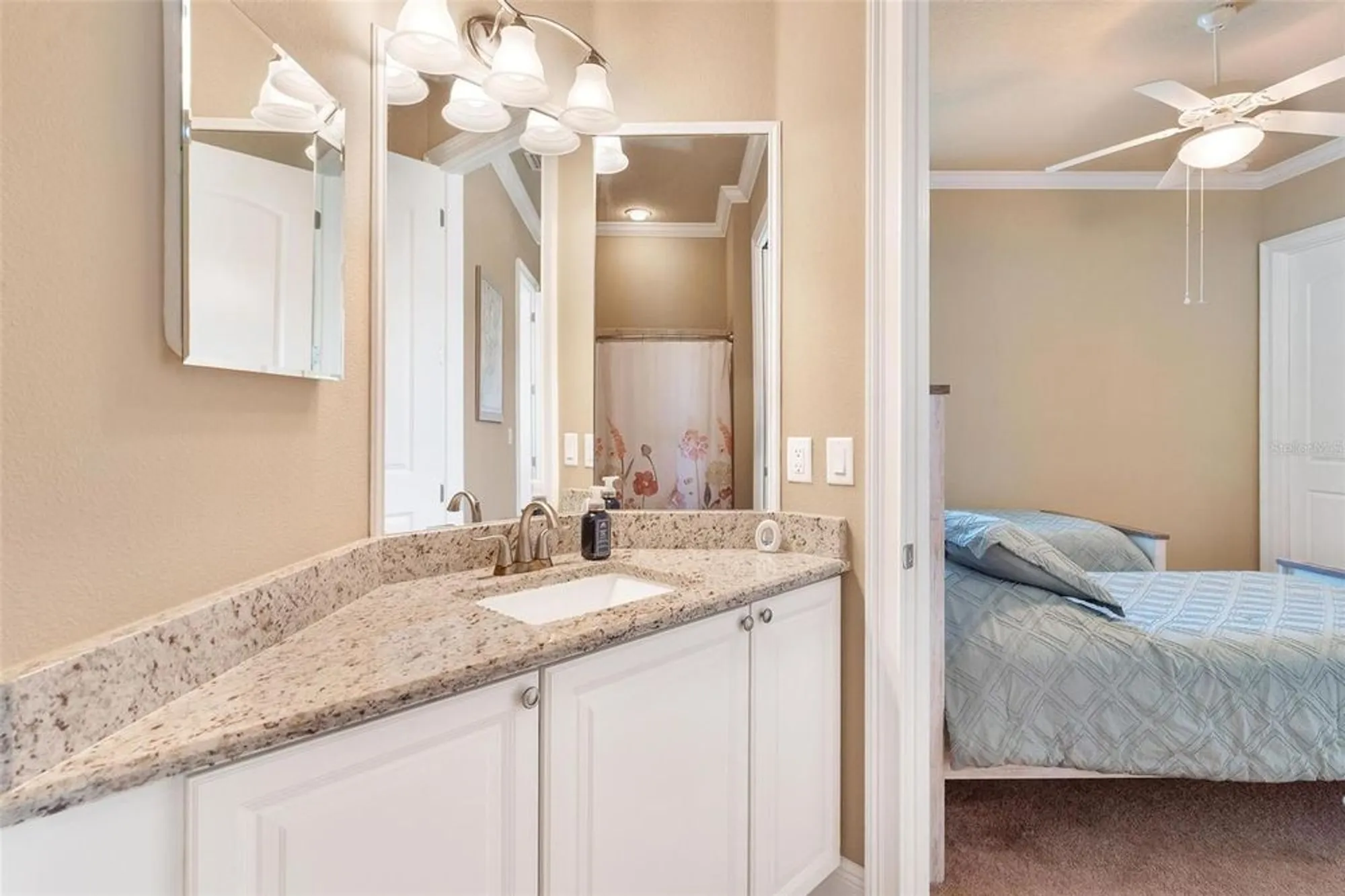 Property Slideshow image 29 of 46 | 39517 hillrise ln, Lady Lake, FL, 32159