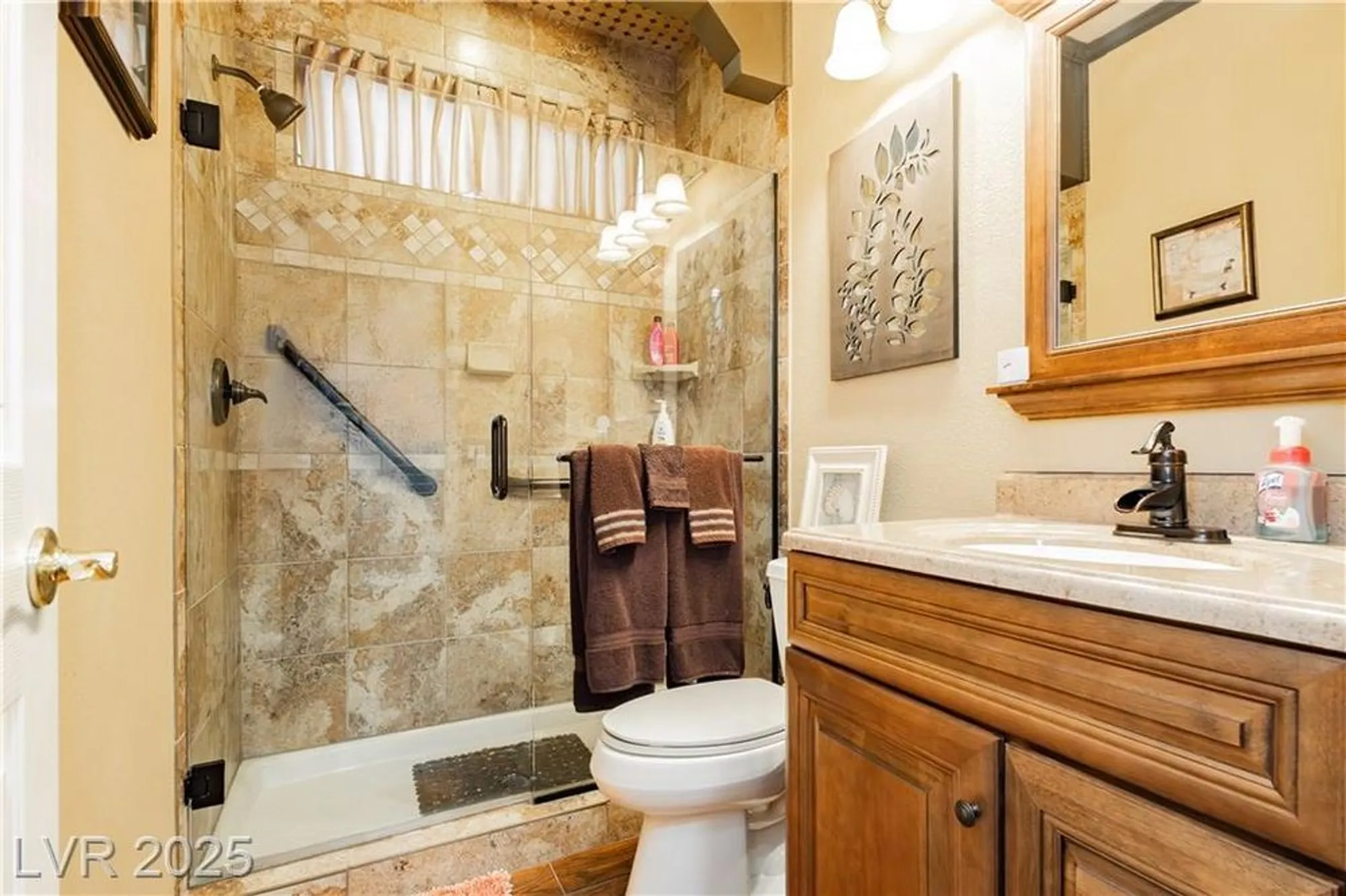 Property Slideshow image 25 of 45 | 10347 profeta ct, Las Vegas, NV, 89135