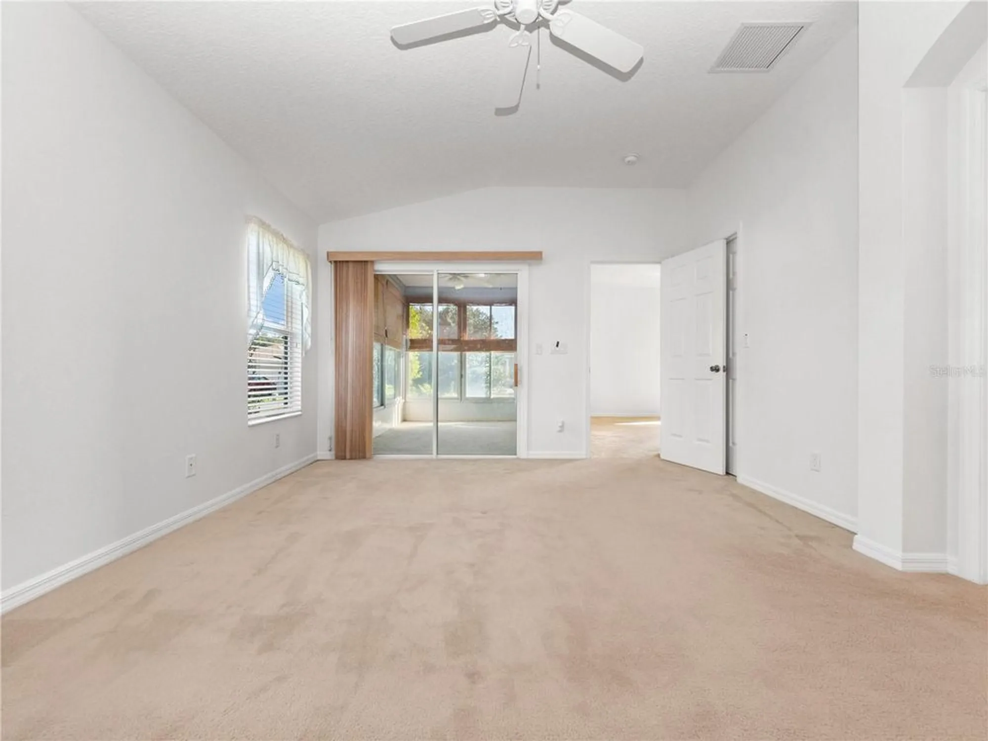 Property Slideshow image 69 of 77 | 20505 queen alexandra dr, Leesburg, FL, 34748