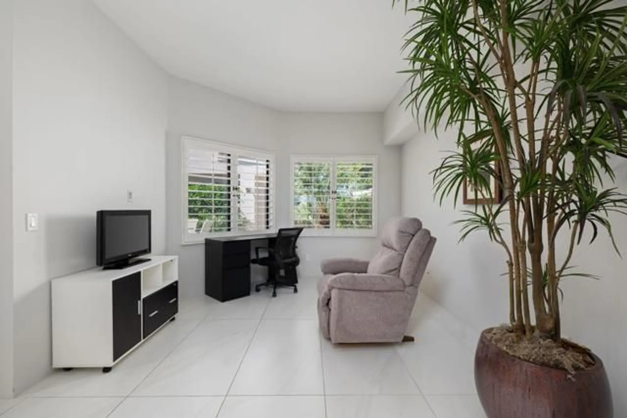 Property Slideshow image 25 of 42 | 54108 oak tree a143, La Quinta, CA, 92253