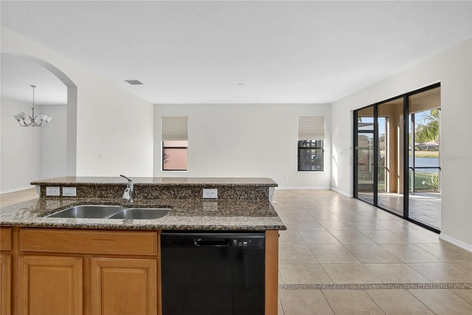 Property Slideshow image 14 of 76 | 331 cedar falls dr, Apollo Beach, FL, 33572