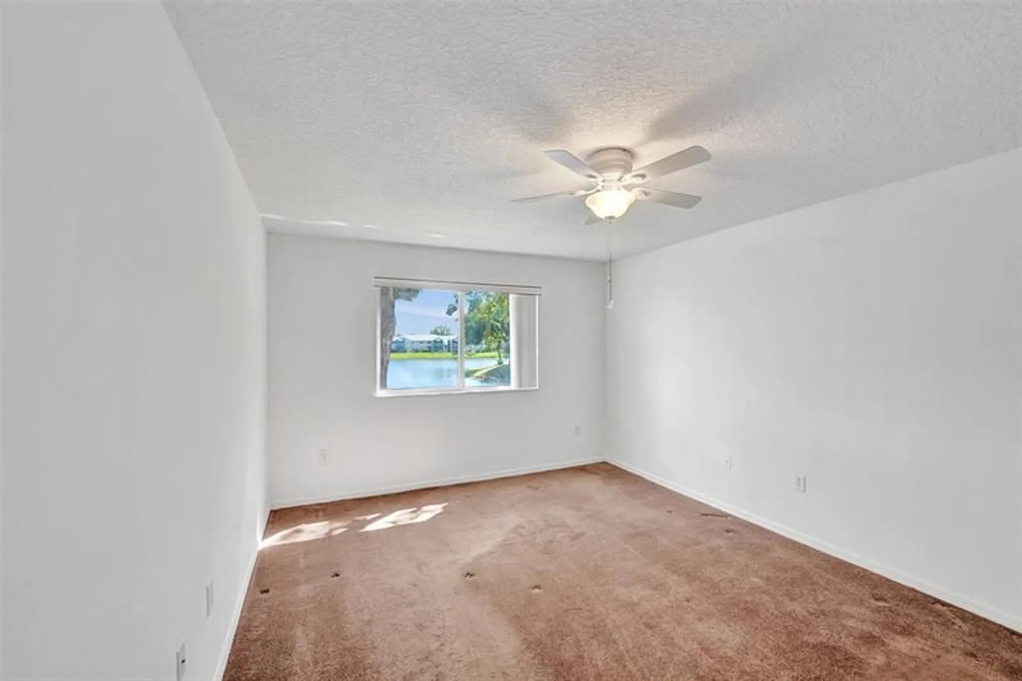 Property Slideshow image 30 of 69 | 9563 weldon cir apt d212, Fort Lauderdale, FL, 33321