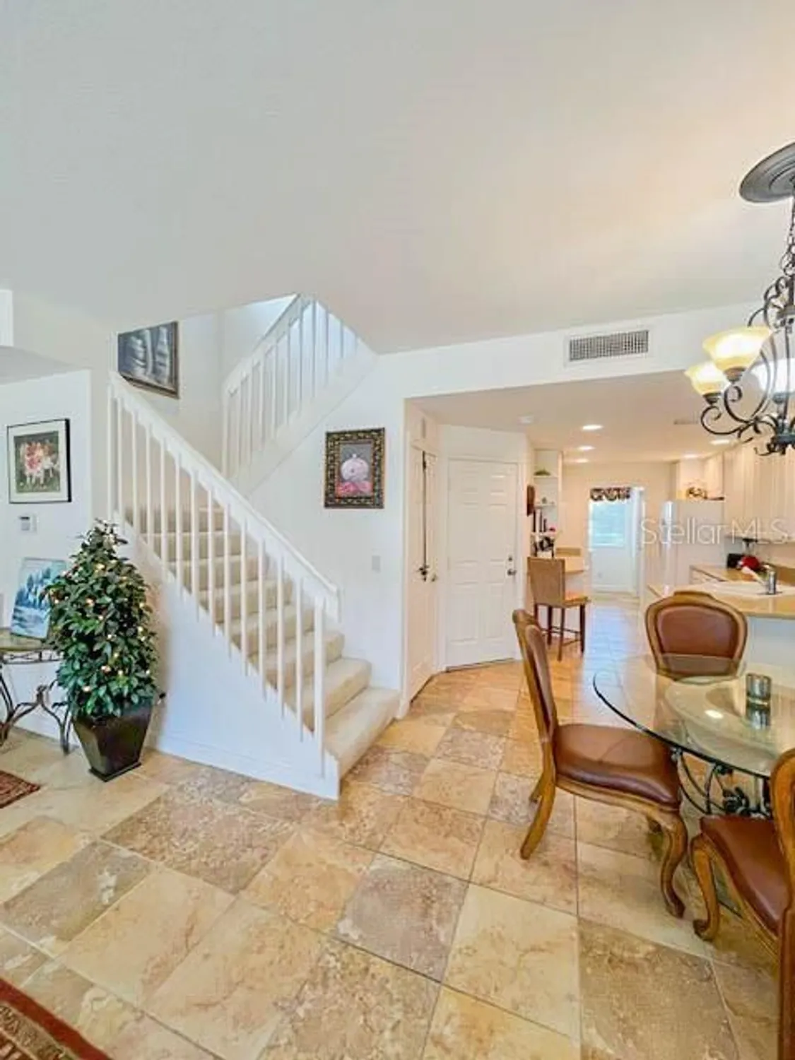 Property Slideshow image 17 of 54 | 1707 burgos dr, Sarasota, FL, 34238