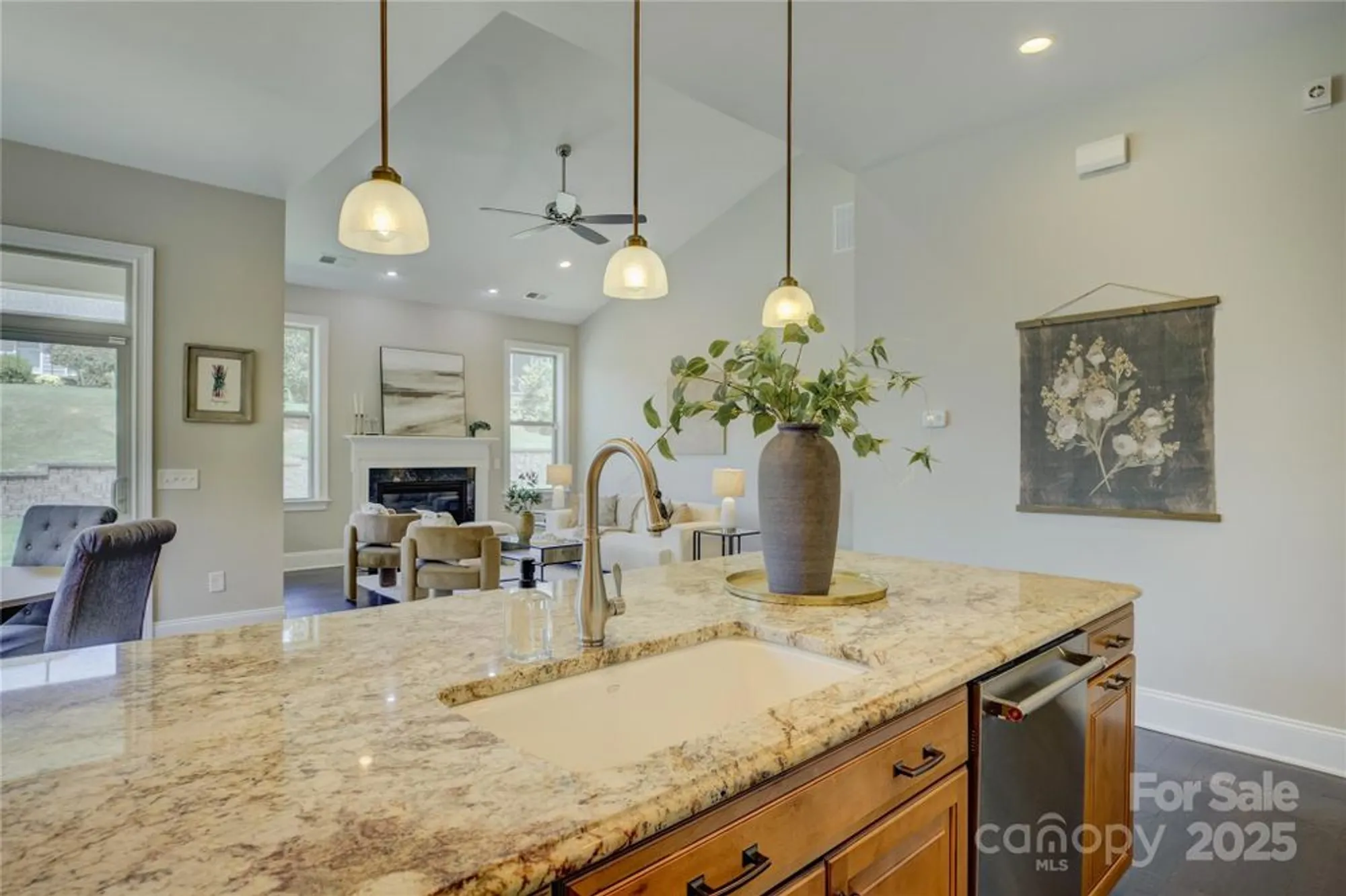 Property Slideshow image 14 of 48 | 14916 creeks edge dr, Charlotte, NC, 28278
