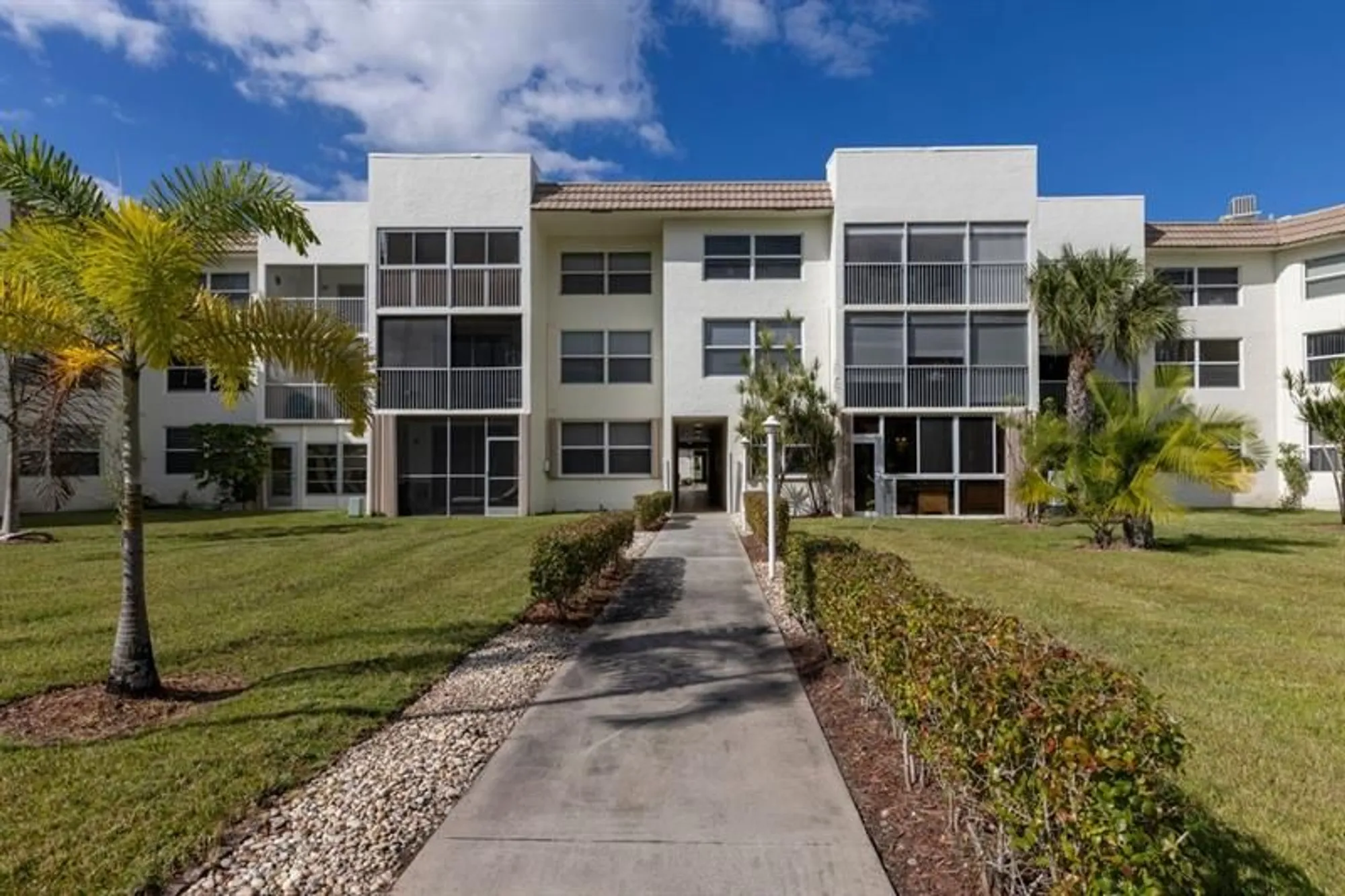 Property Slideshow image 23 of 35 | 6850 royal palm blvd, Margate, FL, 33063