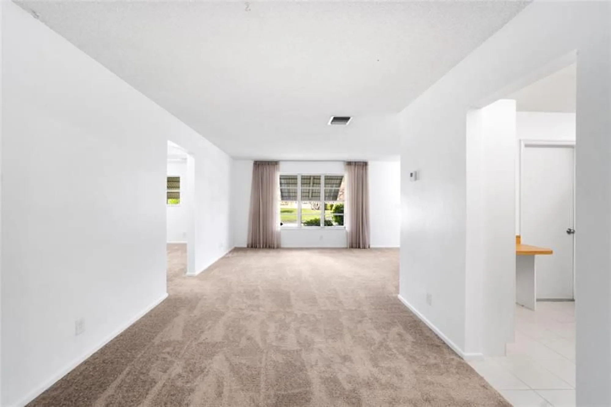 Property Slideshow image 13 of 34 | 4524 nw 43rd ave, Tamarac, FL, 33319