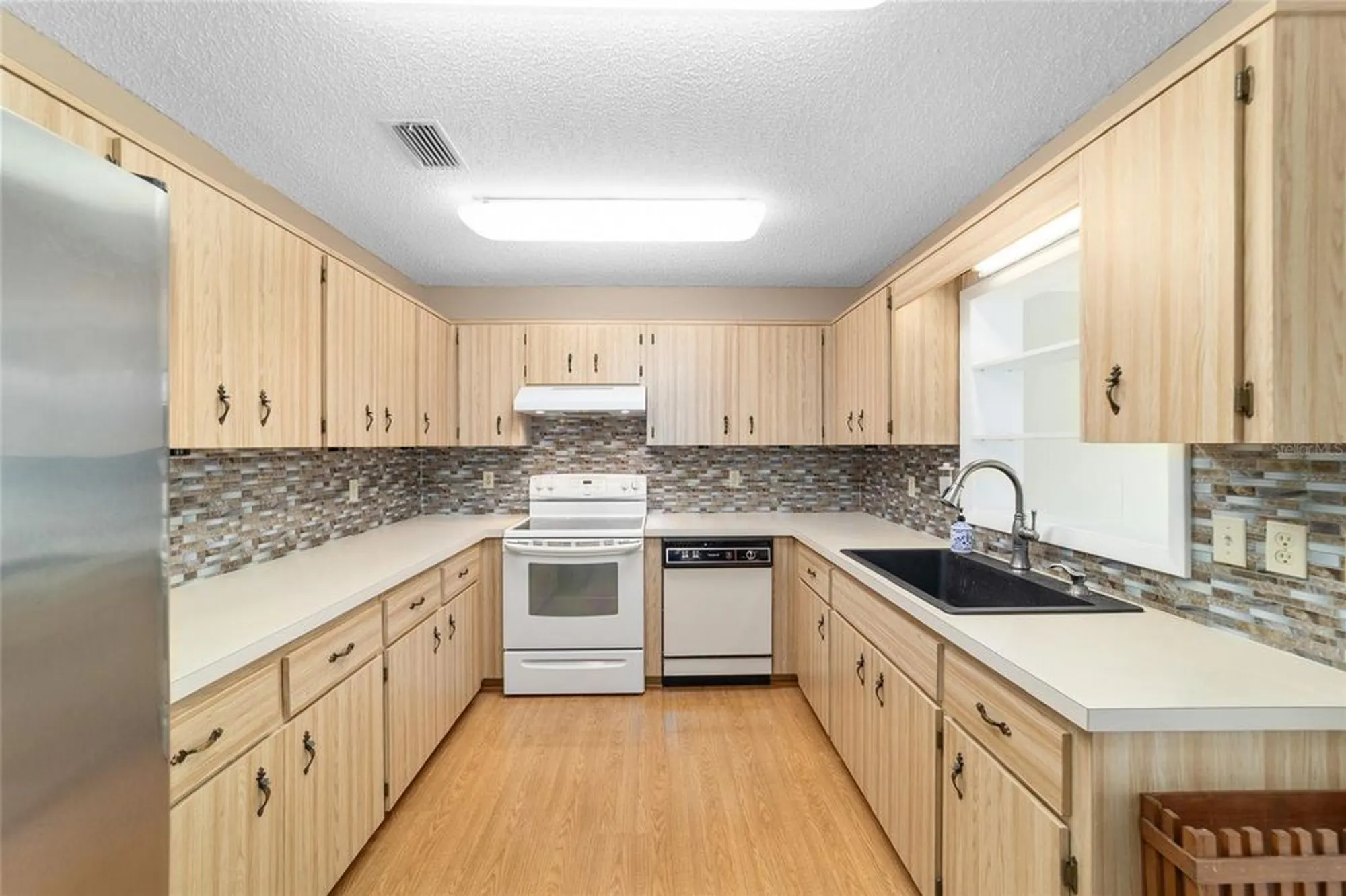 Property Slideshow image 26 of 51 | 8530 sw 90th st c, Ocala, FL, 34481