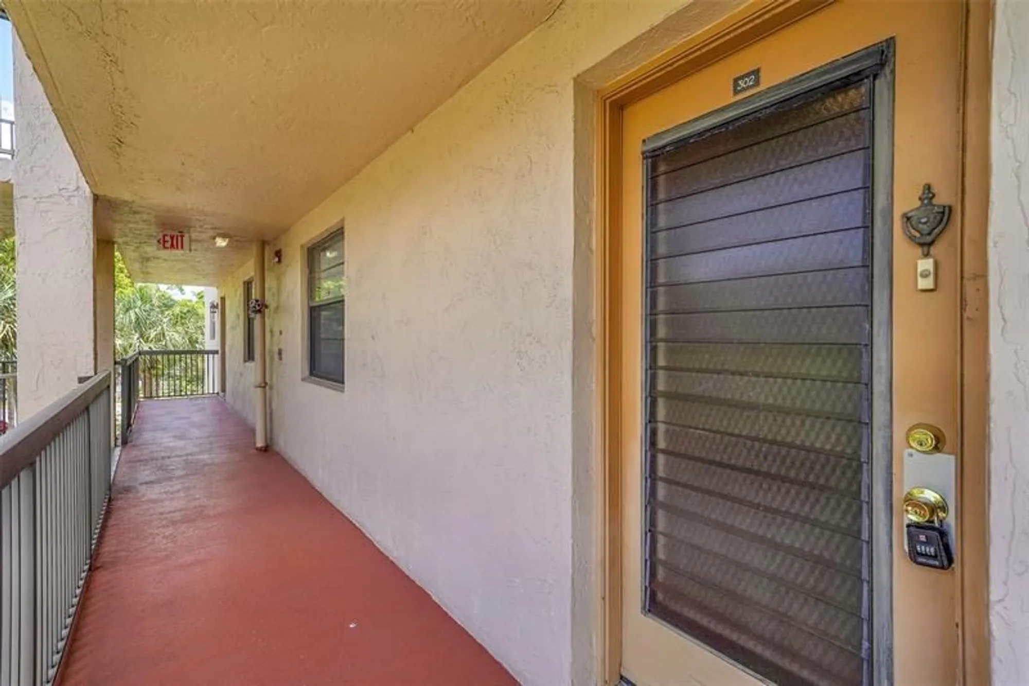 Property Slideshow image 4 of 30 | 4950 e sabal palm blvd 302, Tamarac, FL, 33319