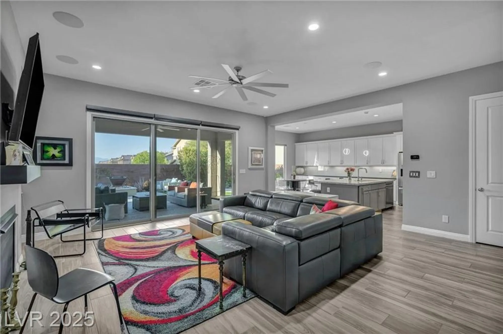 Property Slideshow image 10 of 87 | 9988 regency square ave, Las Vegas, NV, 89148
