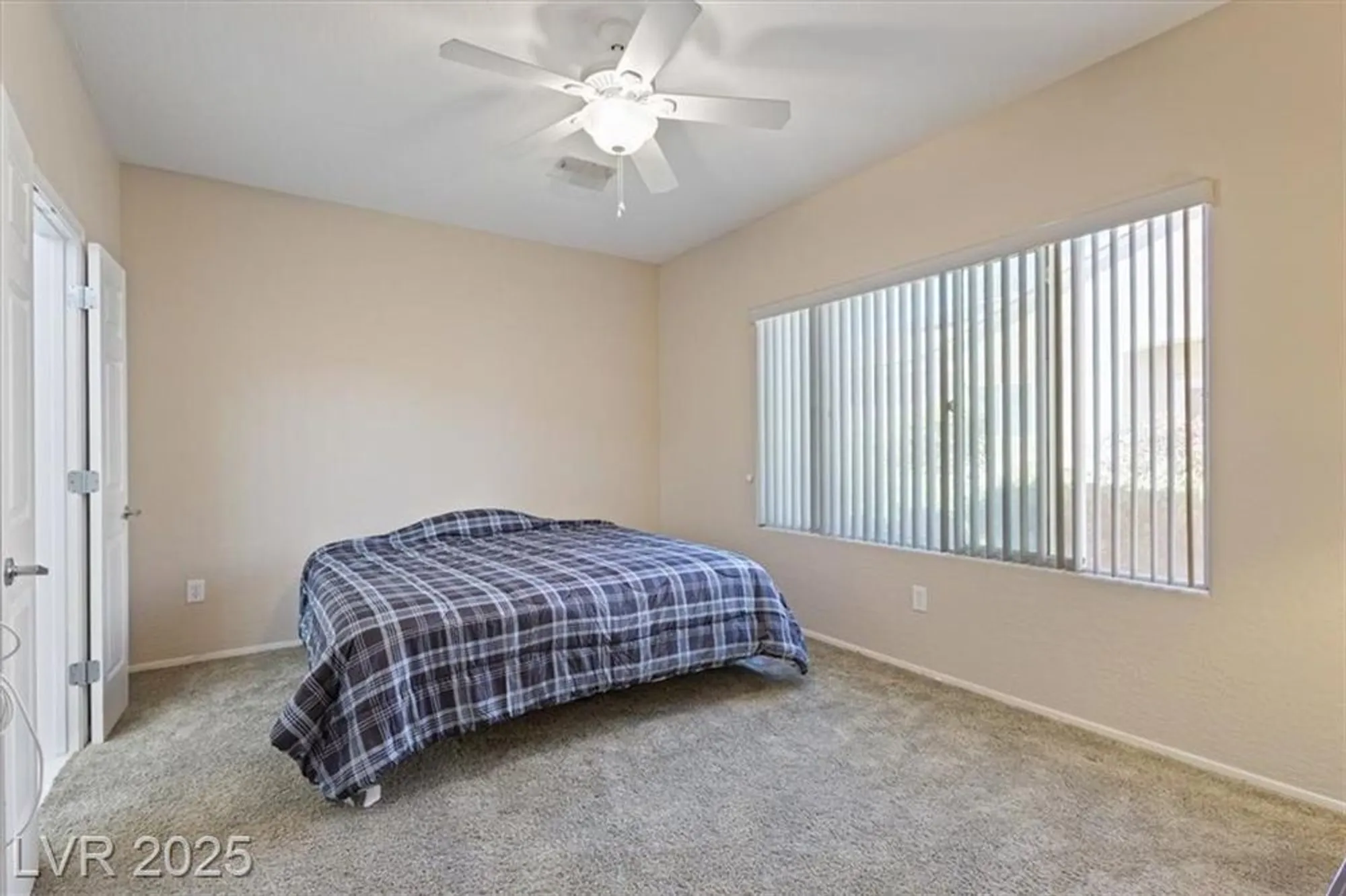 Property Slideshow image 14 of 25 | 7945 woodlark ct, North Las Vegas, NV, 89084