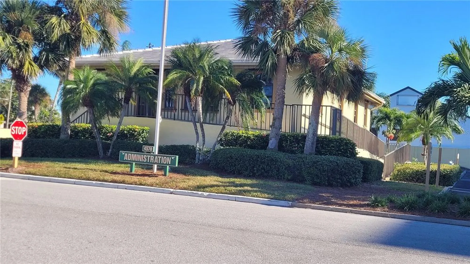 Property Slideshow image 32 of 32 | 4650 cove cir apt 111, St Petersburg, FL, 33708