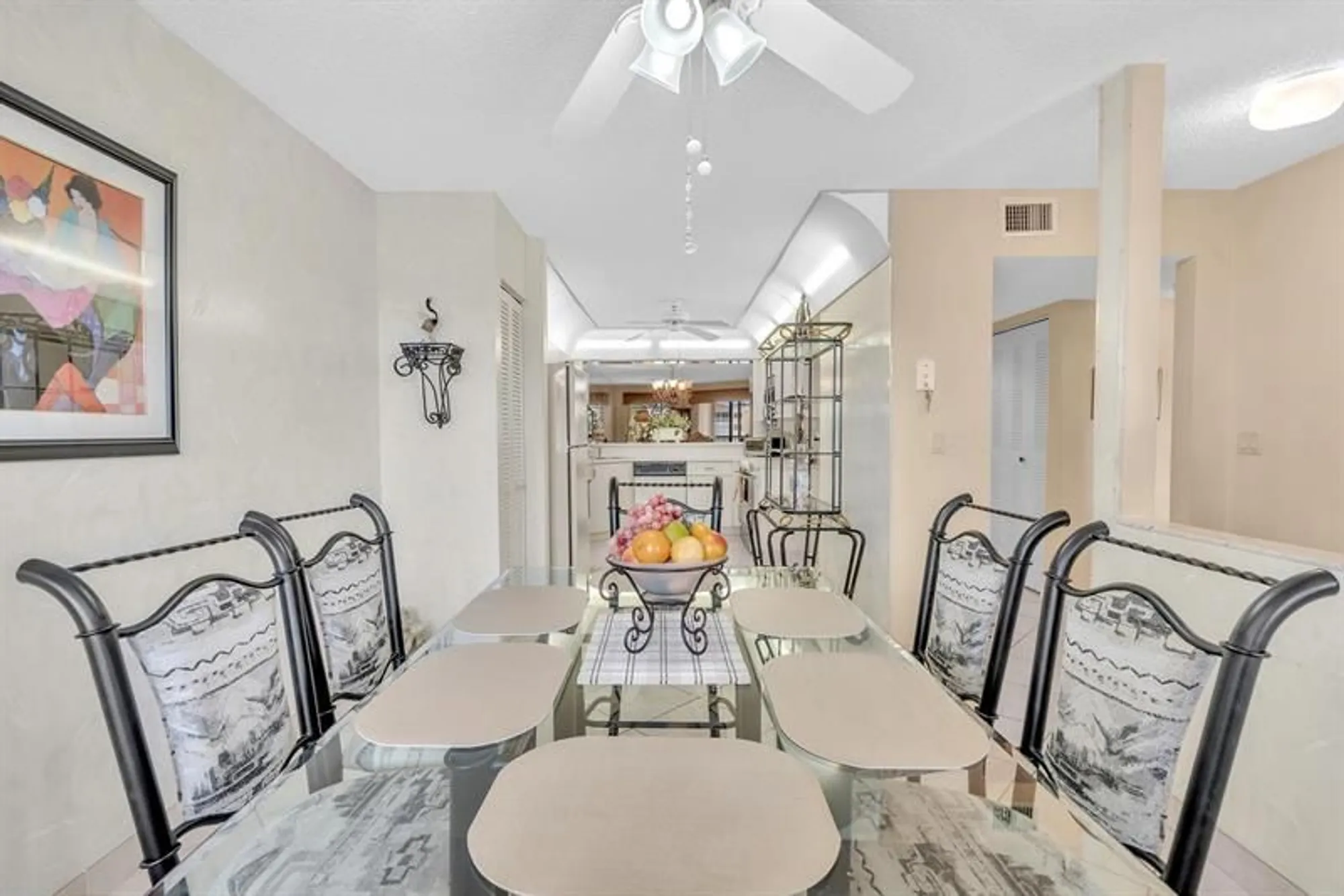 Property Slideshow image 13 of 83 | 7449 fairfax dr 211, Tamarac, FL, 33321